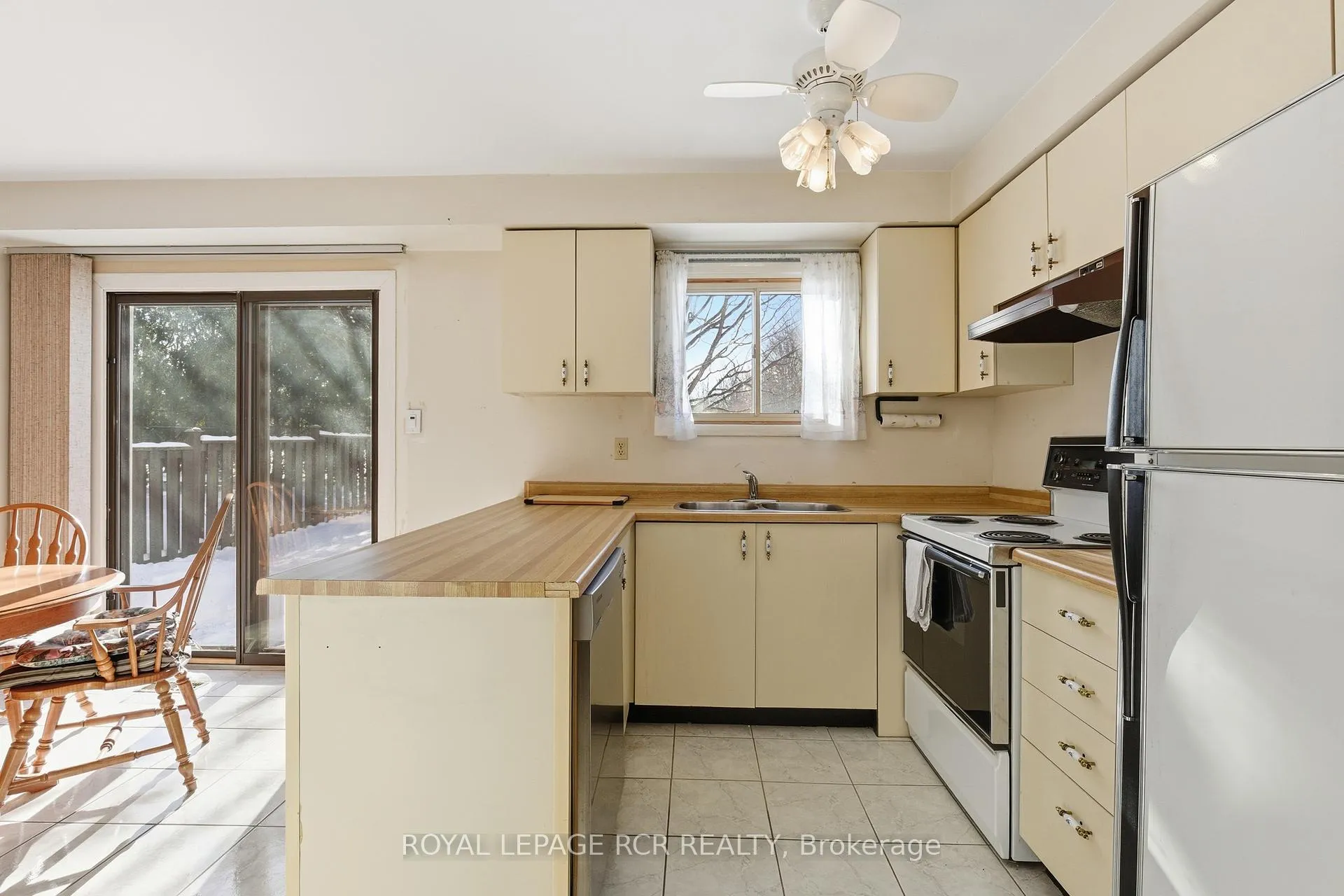 Photo 19 of 59 Seaton Drive, Aurora, Aurora Highlands — HOMEH