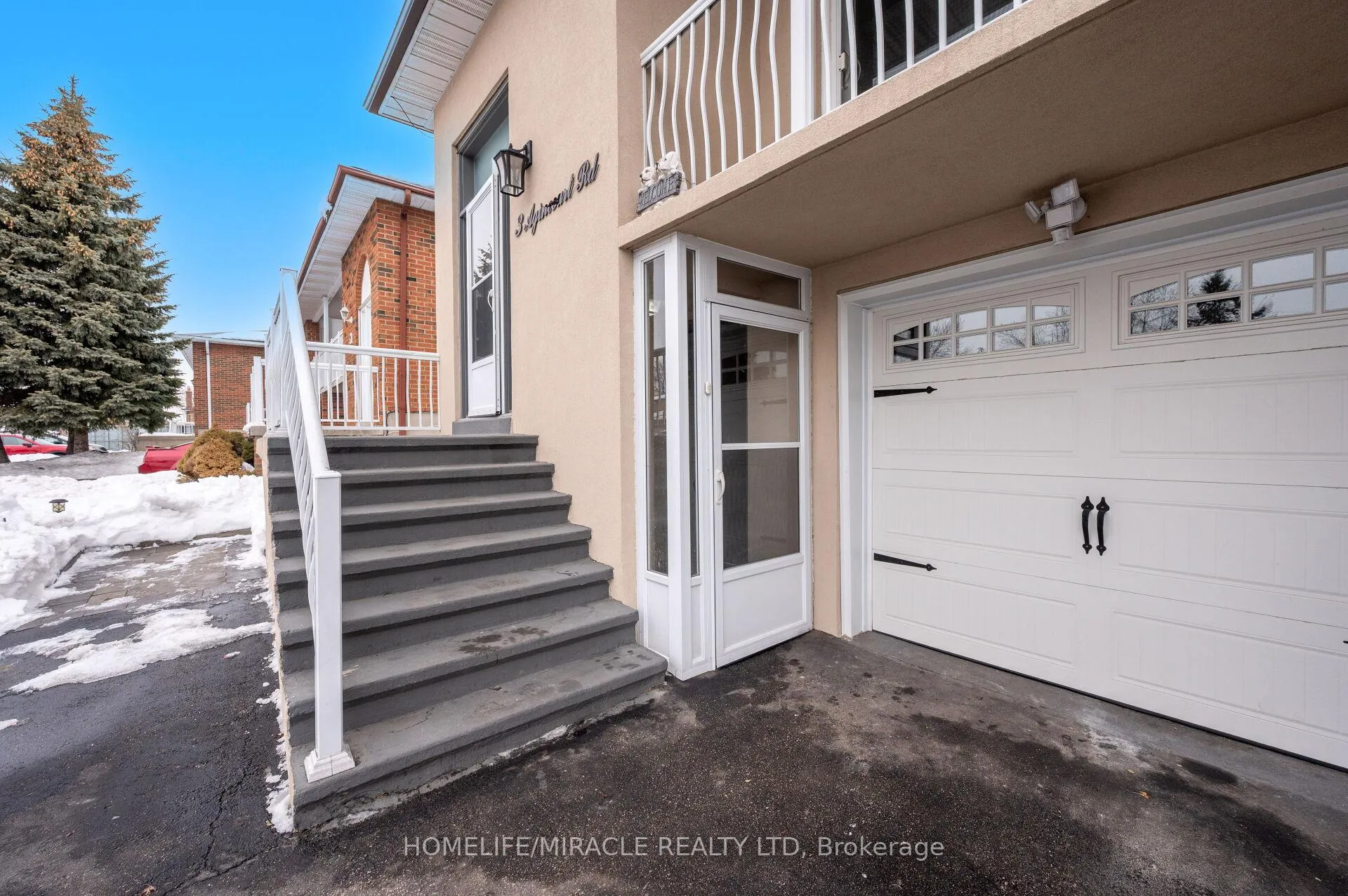 Photo 4 of 3 Agincourt Road, Vaughan, West Woodbridge — HOMEH
