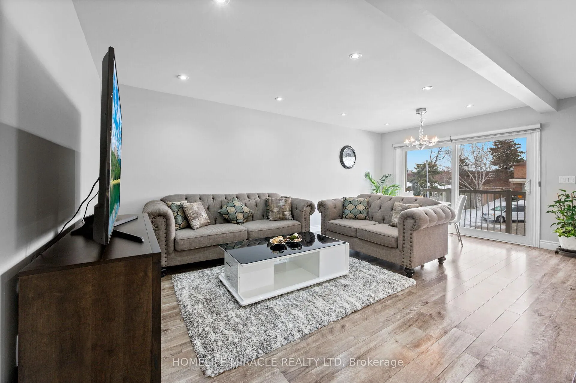 Photo 12 of 3 Agincourt Road, Vaughan, West Woodbridge — HOMEH