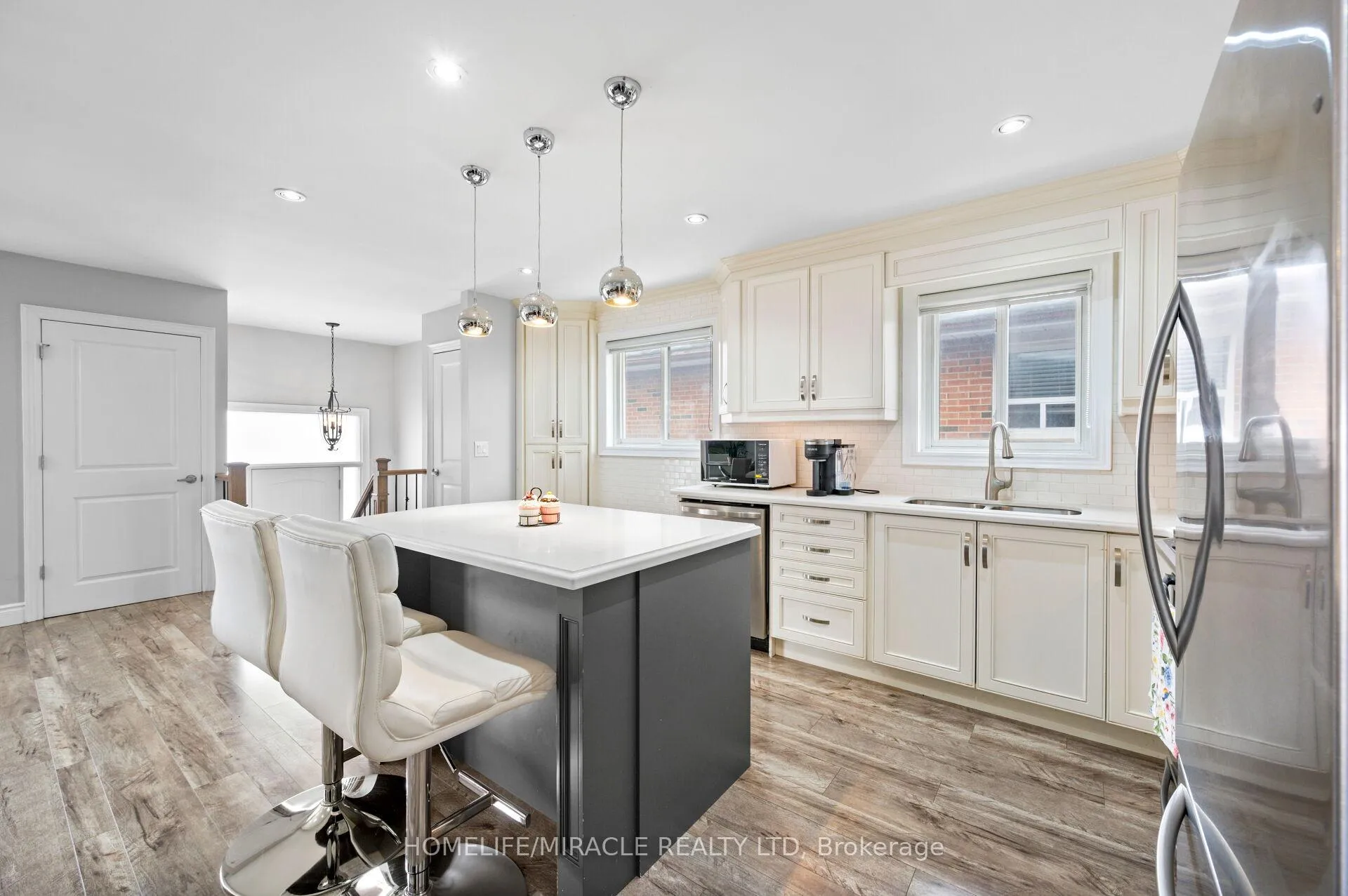 Photo 18 of 3 Agincourt Road, Vaughan, West Woodbridge — HOMEH