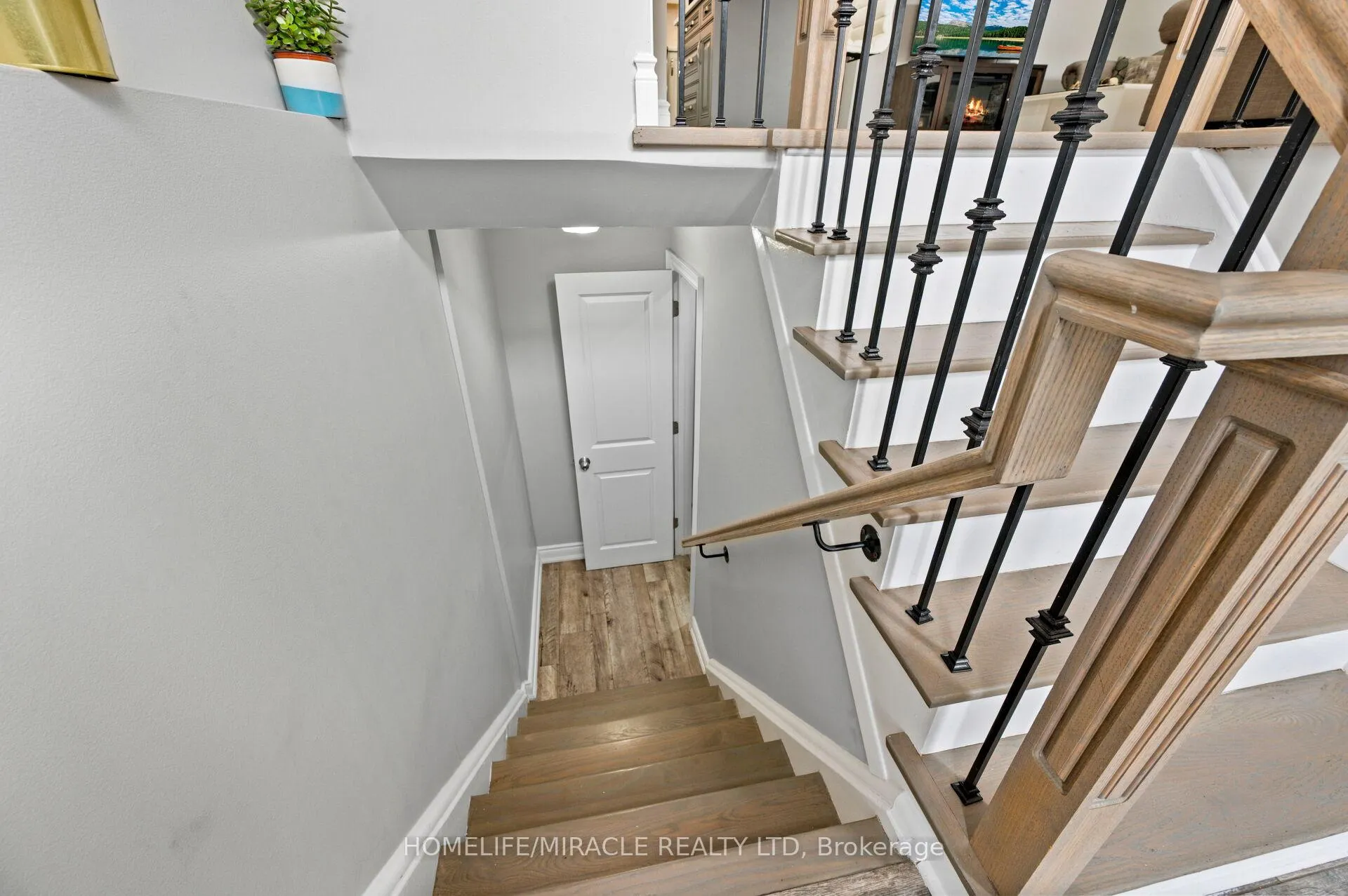 Photo 29 of 3 Agincourt Road, Vaughan, West Woodbridge — HOMEH