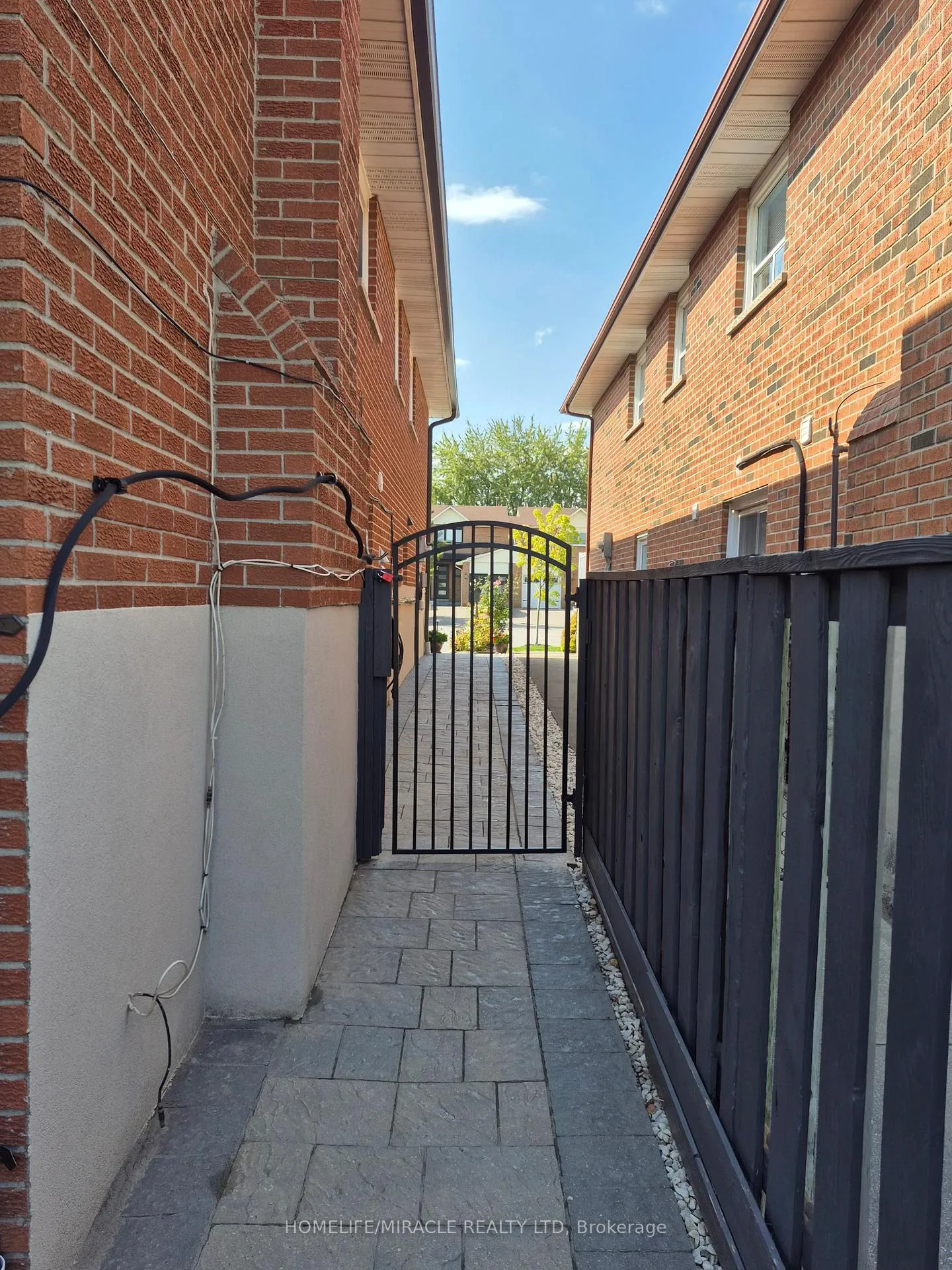 Photo 49 of 3 Agincourt Road, Vaughan, West Woodbridge — HOMEH