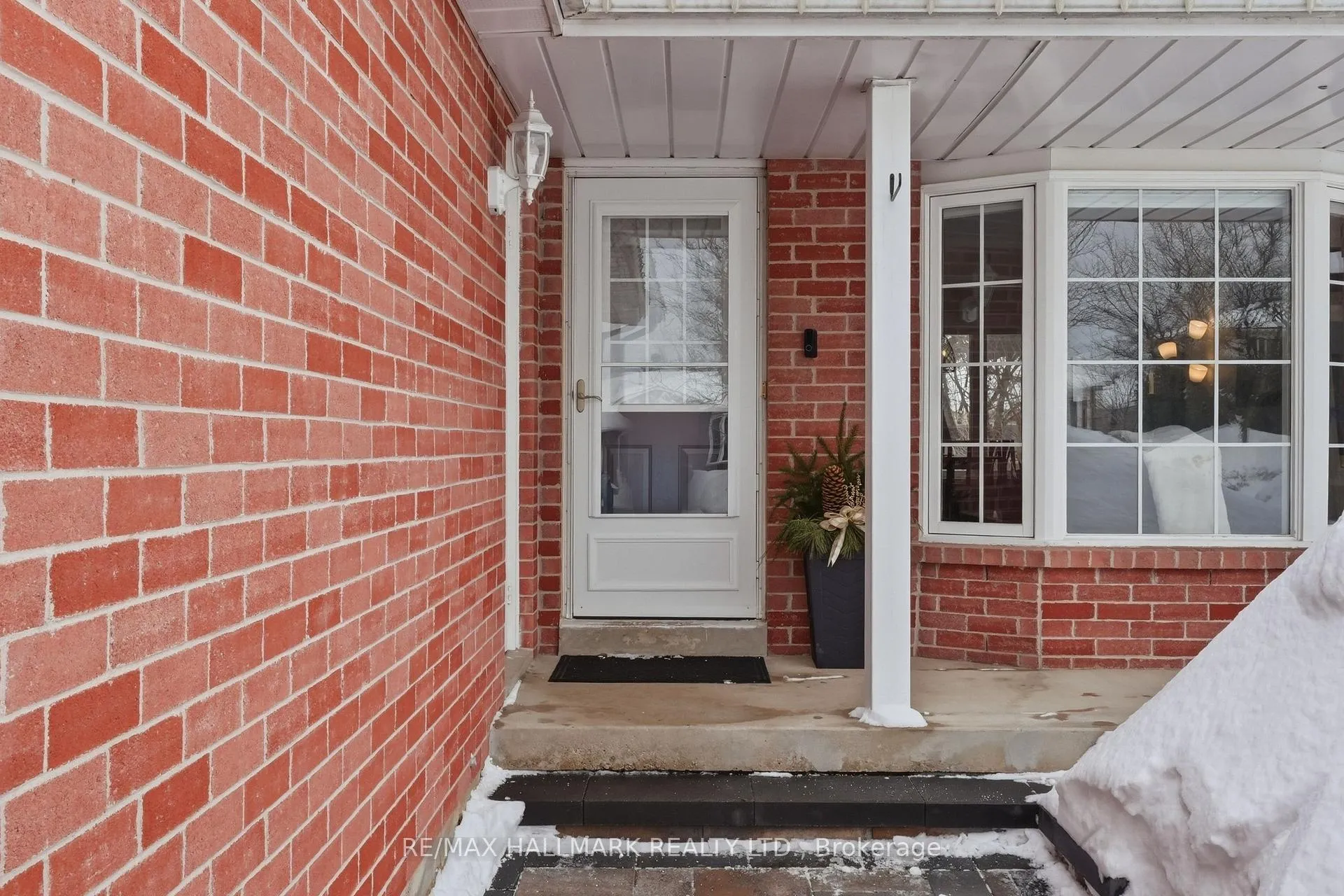 Photo 4 of 91 Barre Drive, Barrie, Painswick North — HOMEH