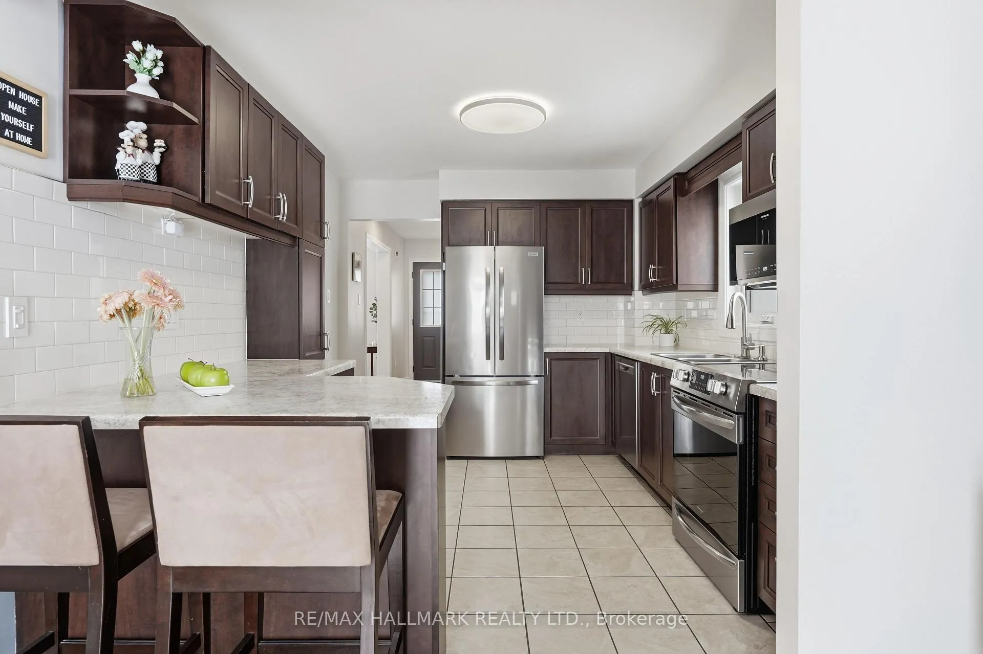 Photo 10 of 91 Barre Drive, Barrie, Painswick North — HOMEH
