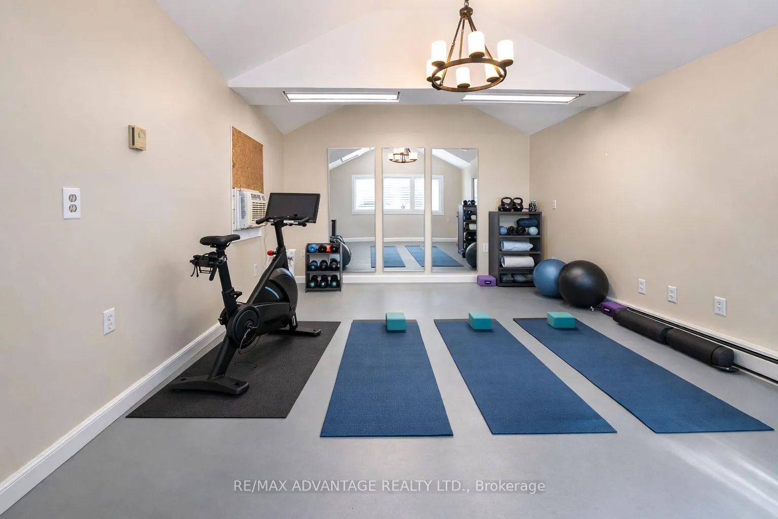 Photo 14 of 245 Colborne Street, Central Elgin, Port Stanley — HOMEH