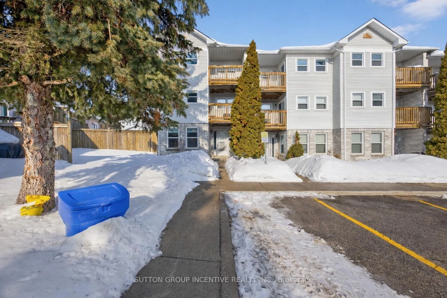 Photo 2 of 120 D'Ambrosio Drive, Barrie, Painswick North — HOMEH