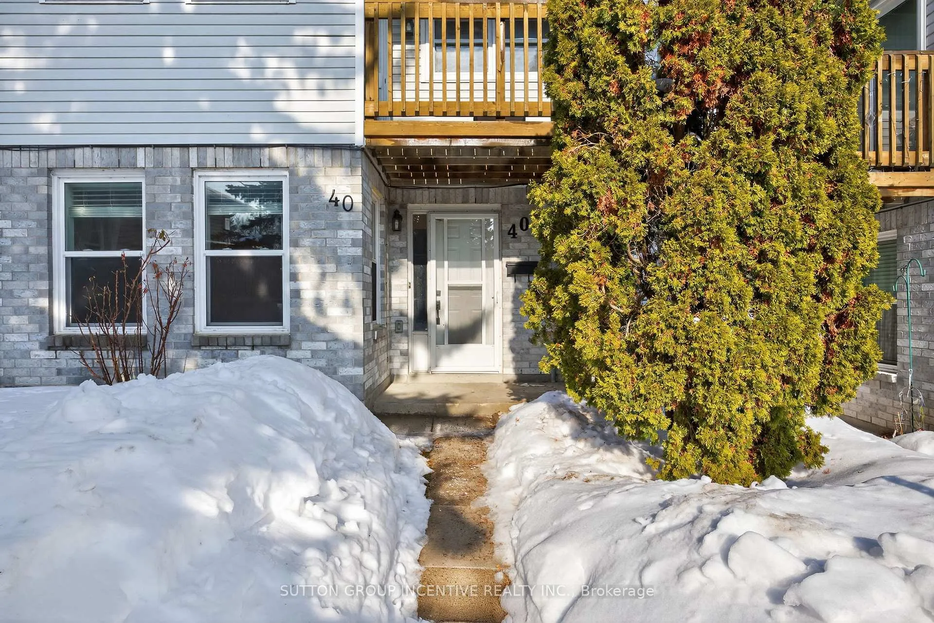 Photo 3 of 120 D'Ambrosio Drive, Barrie, Painswick North — HOMEH