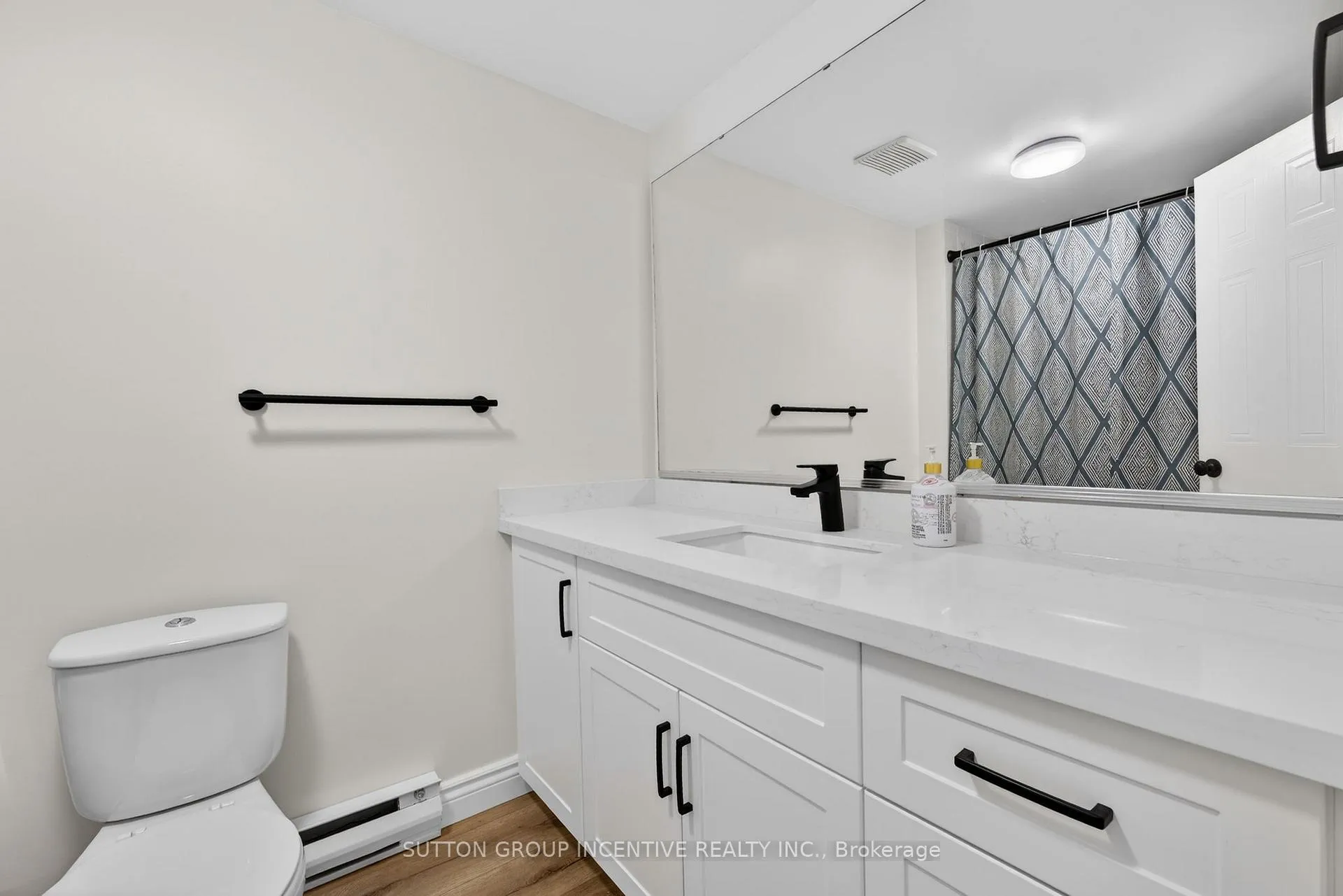 Photo 30 of 120 D'Ambrosio Drive, Barrie, Painswick North — HOMEH