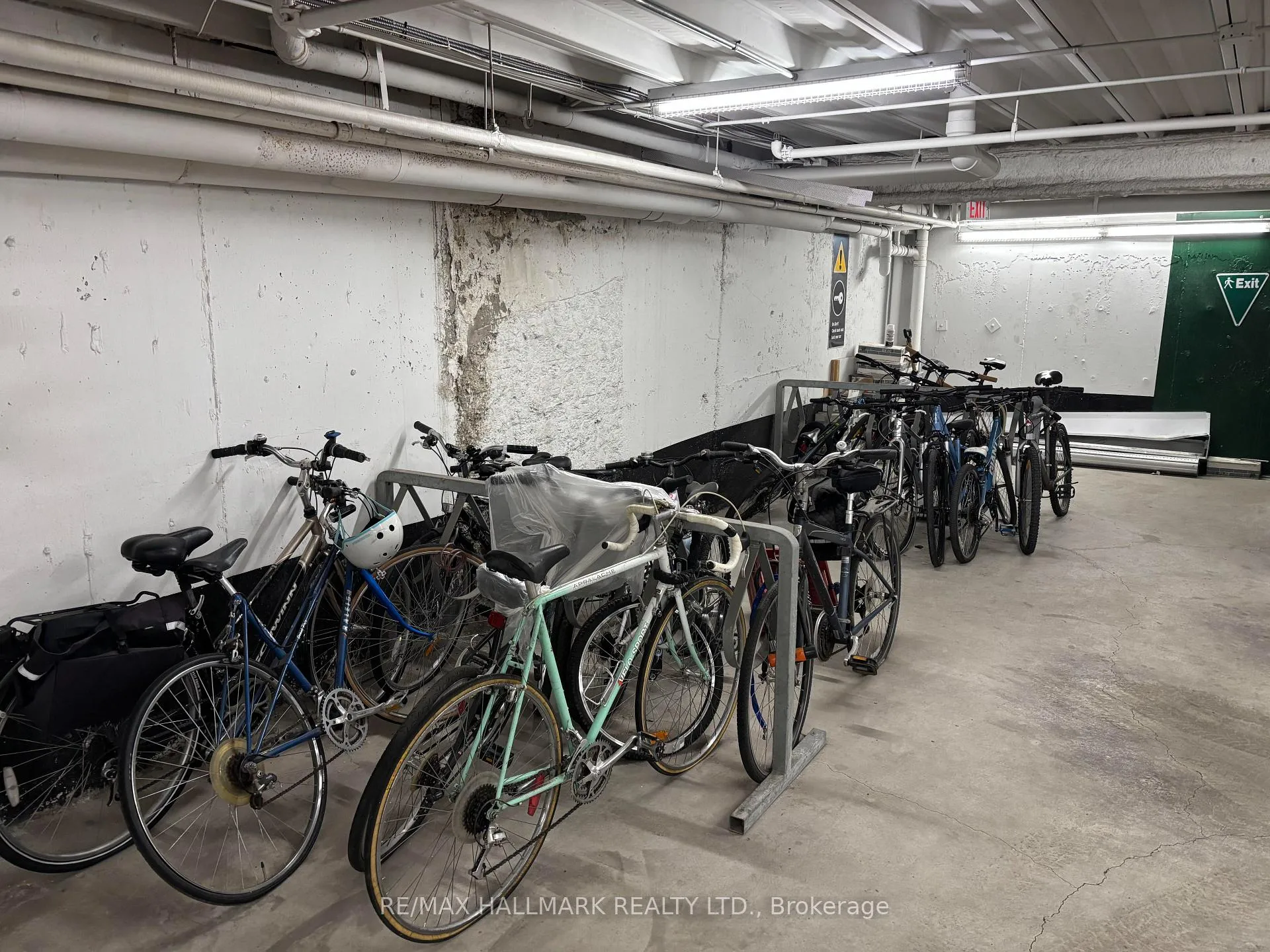 Photo 20 of Unit 403, 952 Kingston Road, Toronto, East End-Danforth — HOMEH