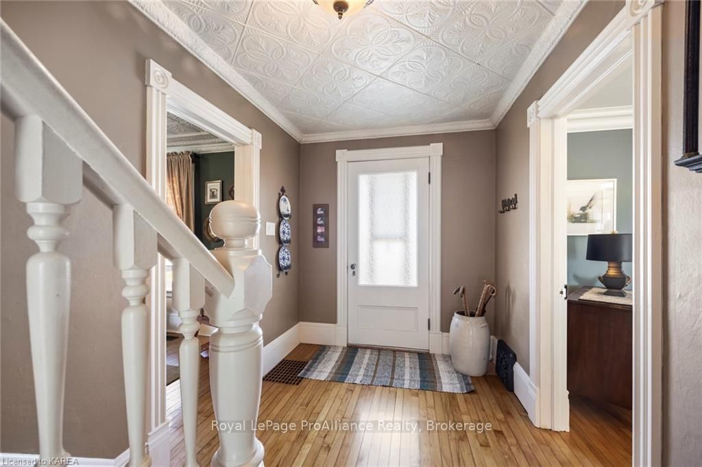 Photo 8 of 1622 County Road 5, Loyalist, Lennox and Addington - South — HOMEH