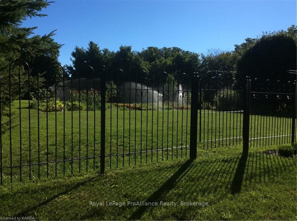 Photo 18 of 1622 County Road 5, Loyalist, Lennox and Addington - South — HOMEH