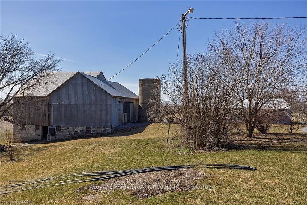 Photo 30 of 1622 County Road 5, Loyalist, Lennox and Addington - South — HOMEH