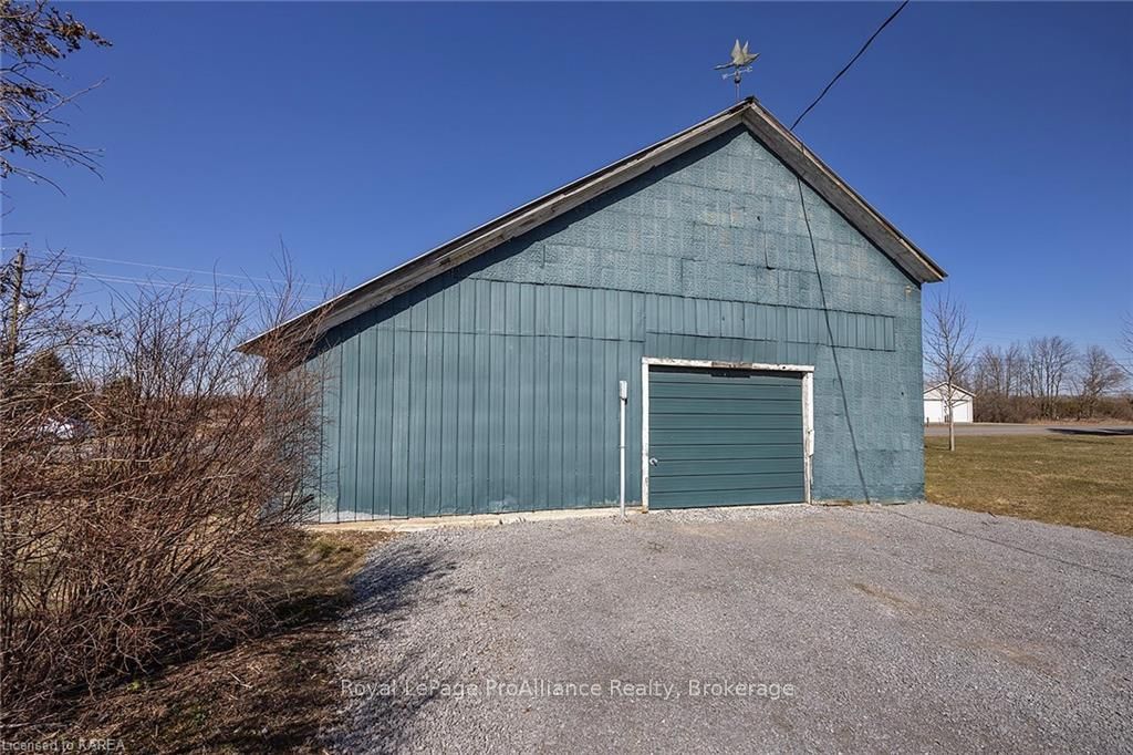 Photo 32 of 1622 County Road 5, Loyalist, Lennox and Addington - South — HOMEH