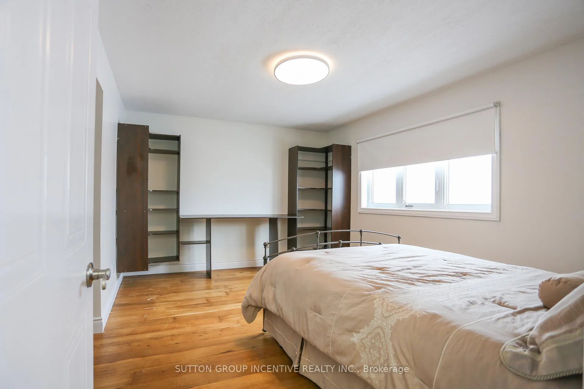 Photo 17 of 10 Gordon Court, Barrie, West Bayfield — HOMEH
