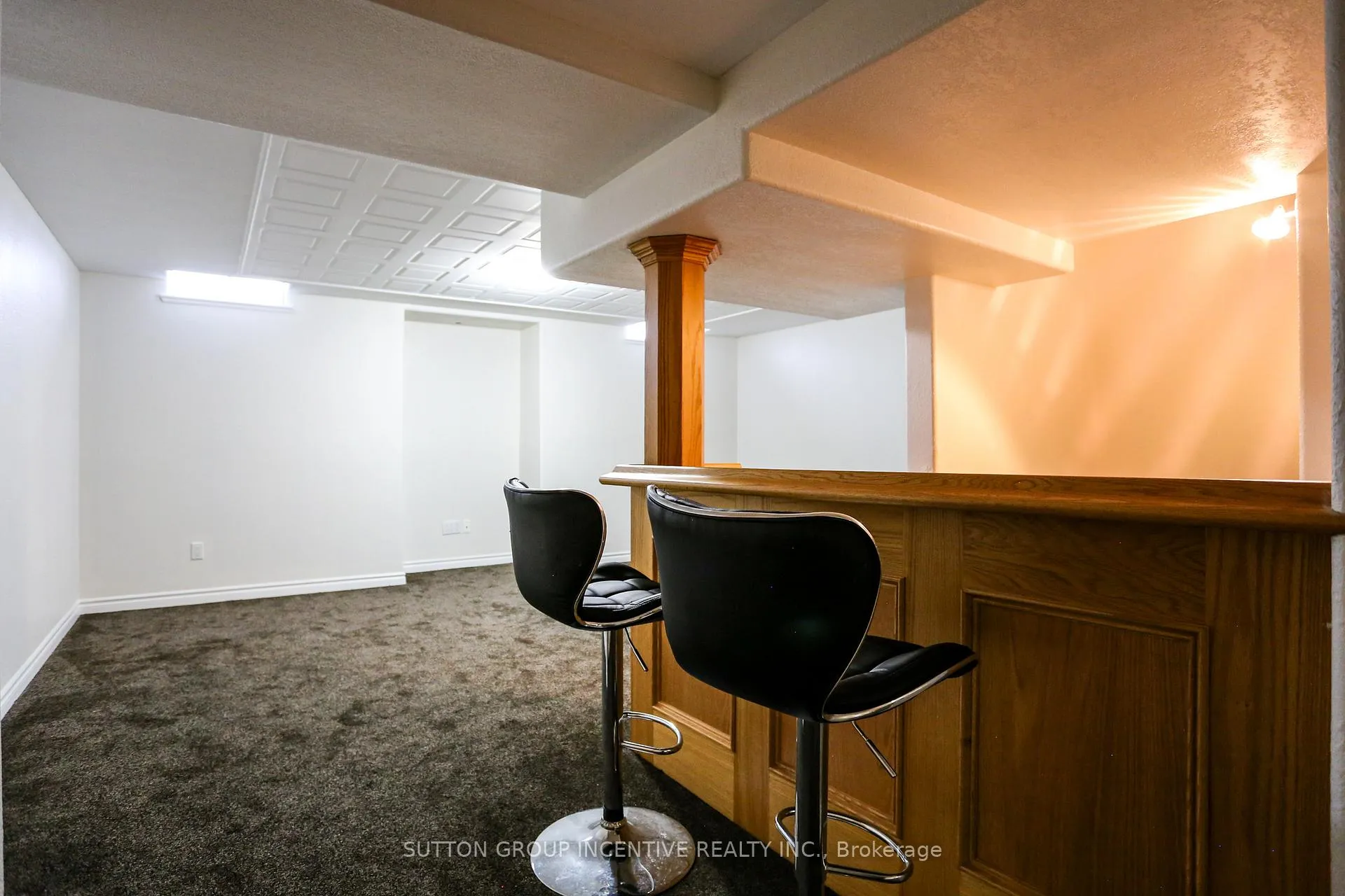 Photo 20 of 10 Gordon Court, Barrie, West Bayfield — HOMEH