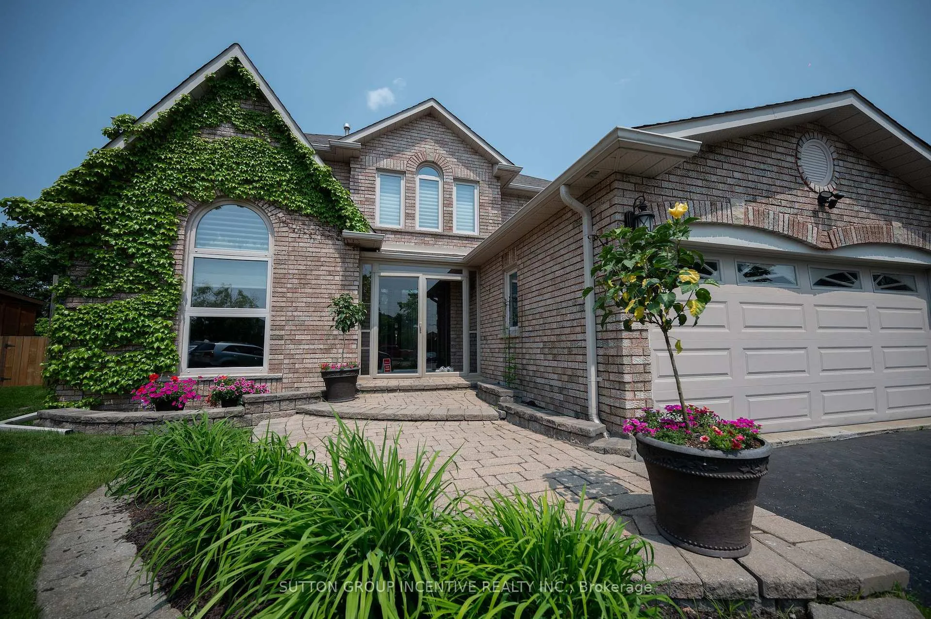 Photo 22 of 10 Gordon Court, Barrie, West Bayfield — HOMEH