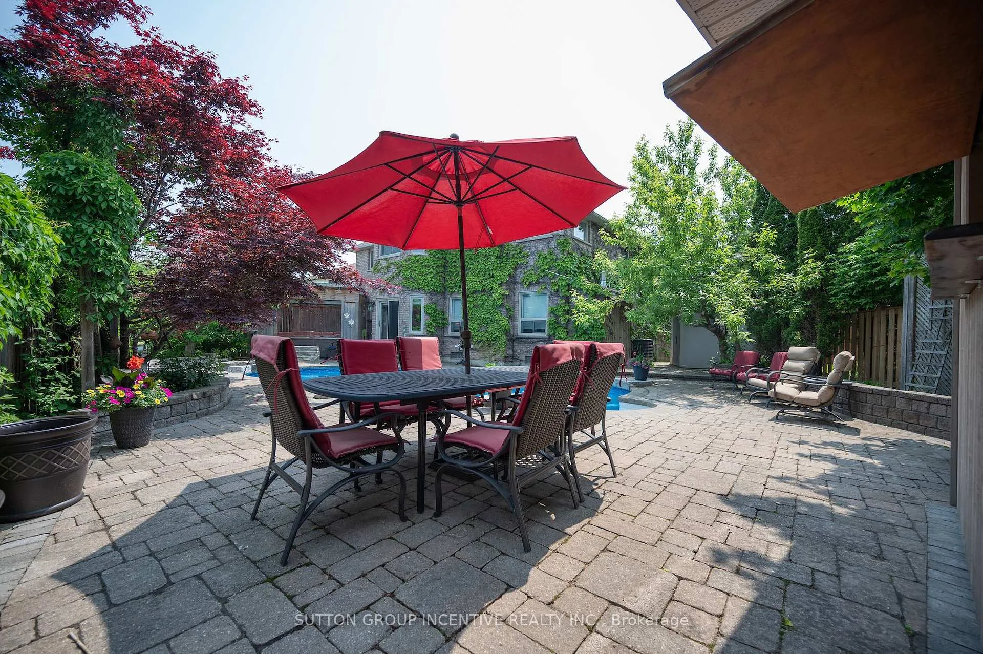 Photo 24 of 10 Gordon Court, Barrie, West Bayfield — HOMEH