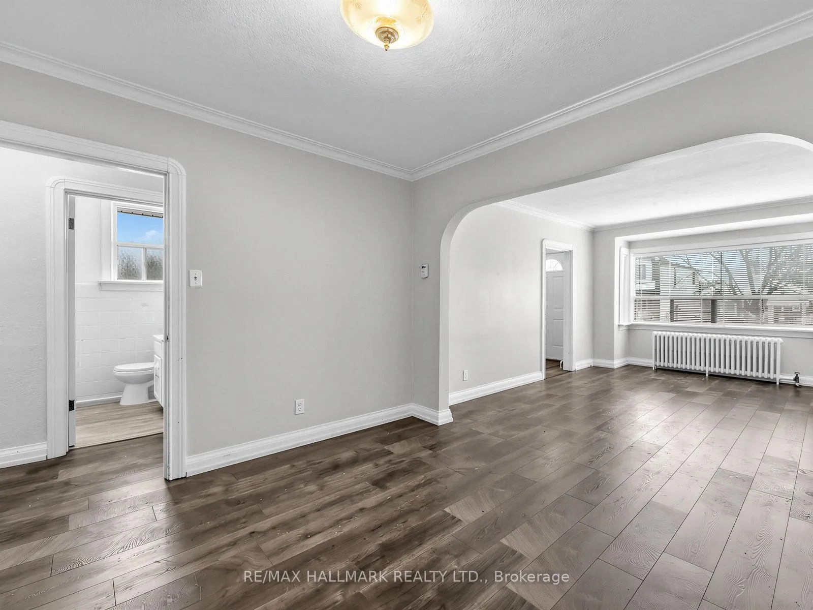 Photo 3 of 18 Roblin Avenue, Toronto, East York — HOMEH
