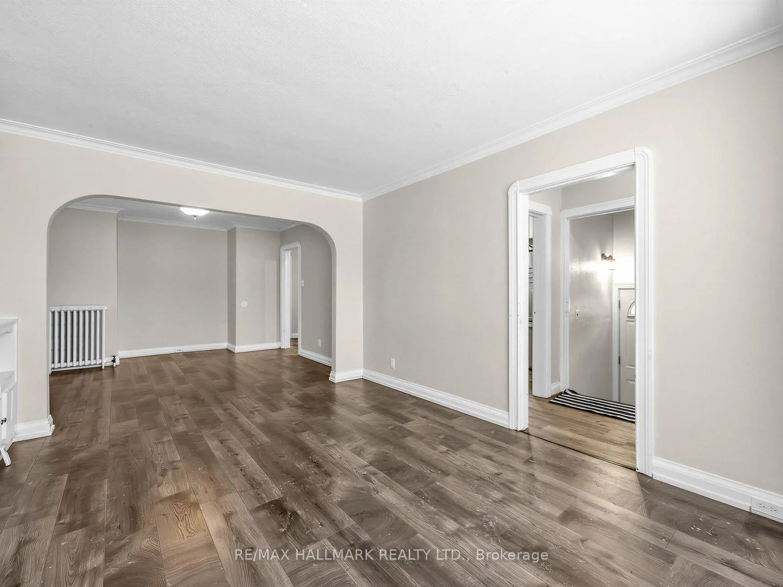 Photo 7 of 18 Roblin Avenue, Toronto, East York — HOMEH