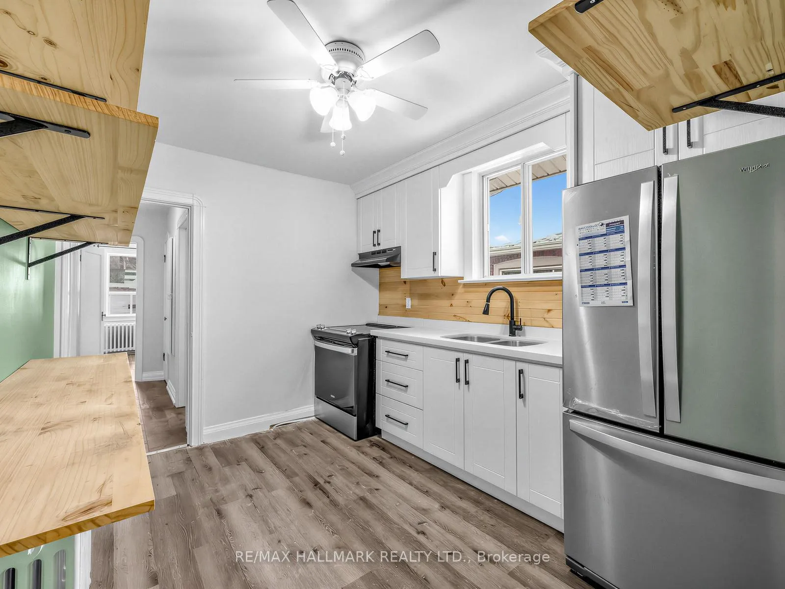 Photo 11 of 18 Roblin Avenue, Toronto, East York — HOMEH