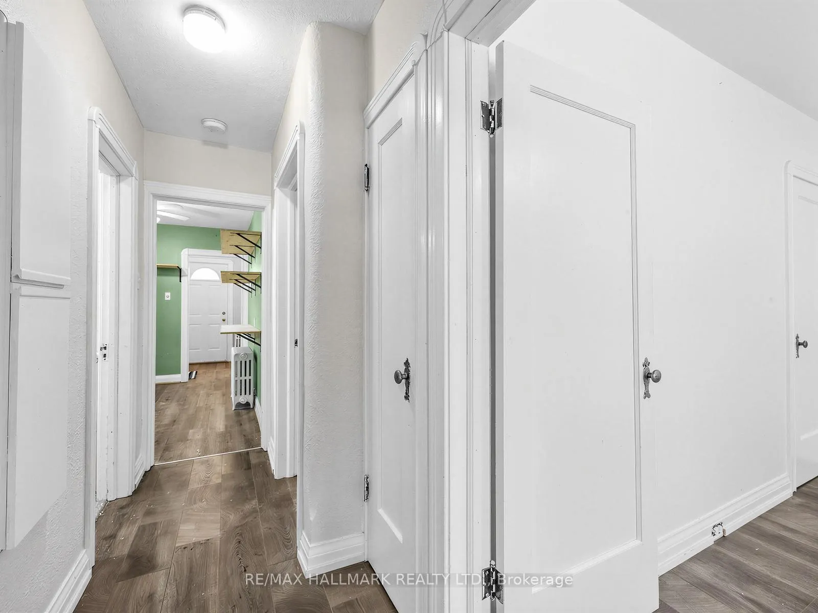 Photo 13 of 18 Roblin Avenue, Toronto, East York — HOMEH