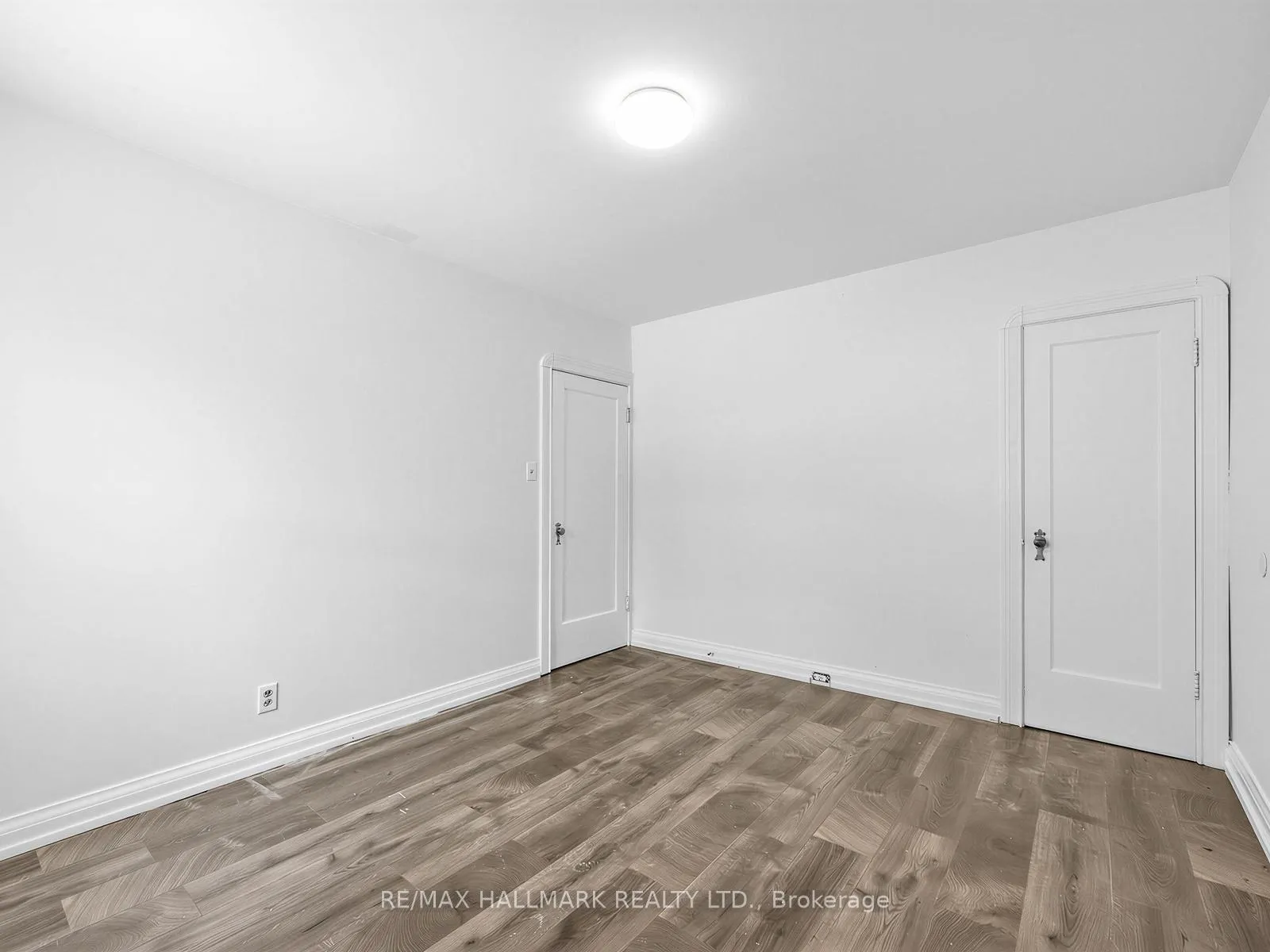 Photo 15 of 18 Roblin Avenue, Toronto, East York — HOMEH