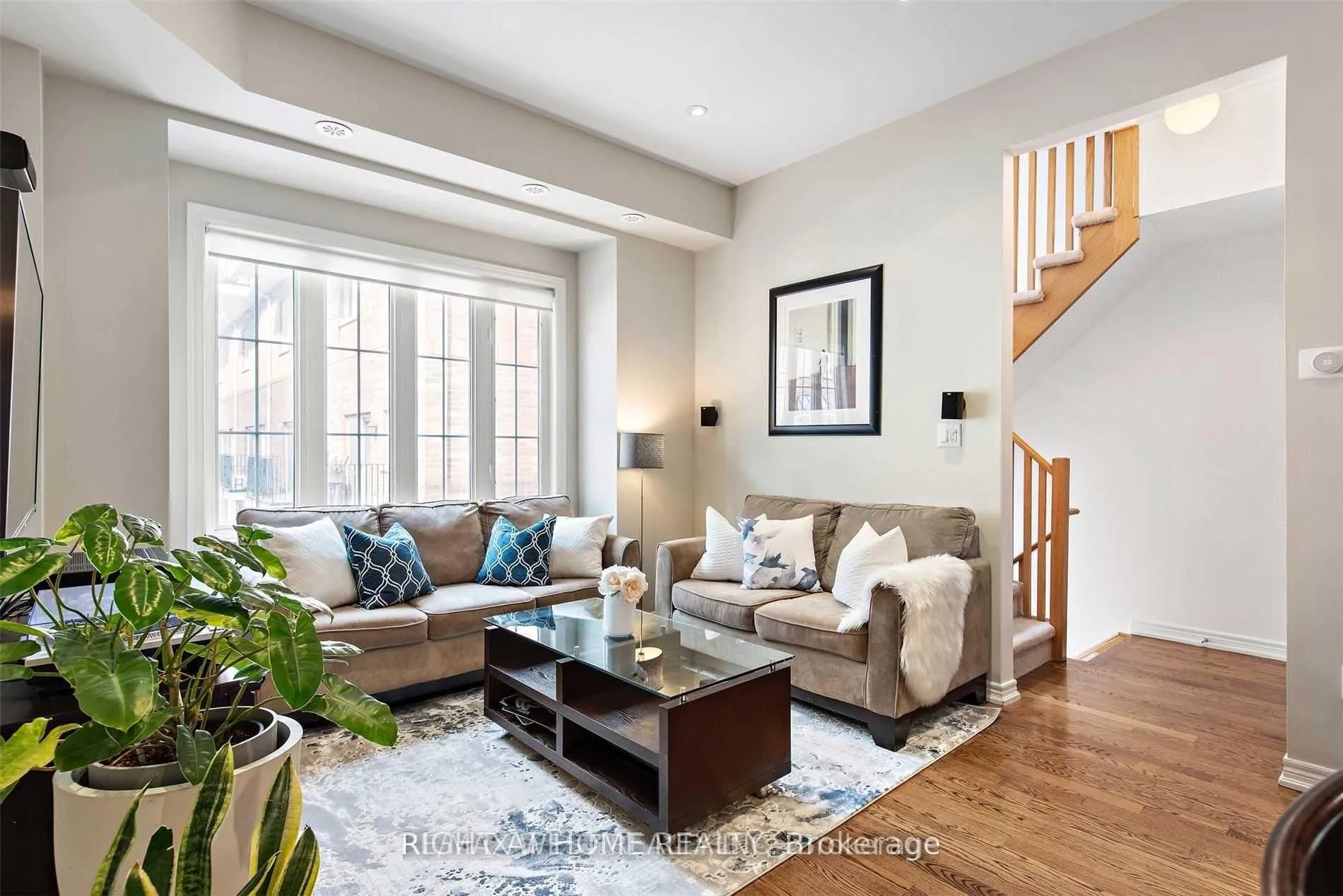 Photo 2 of 1463 Queen Street E, Toronto, Greenwood-Coxwell — HOMEH