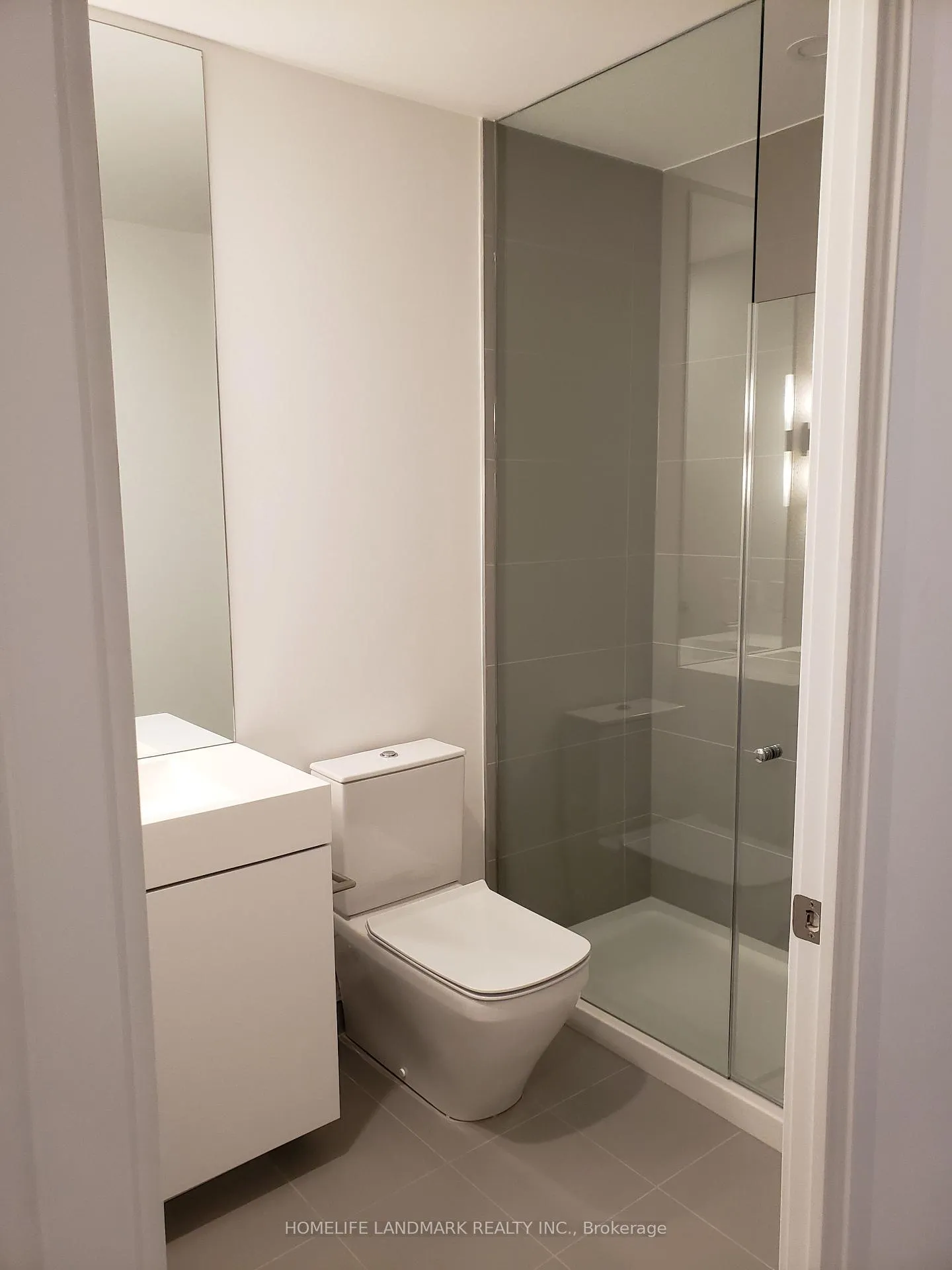 Photo 6 of Unit 420, 33 Helendale Avenue, Toronto, Yonge-Eglinton — HOMEH