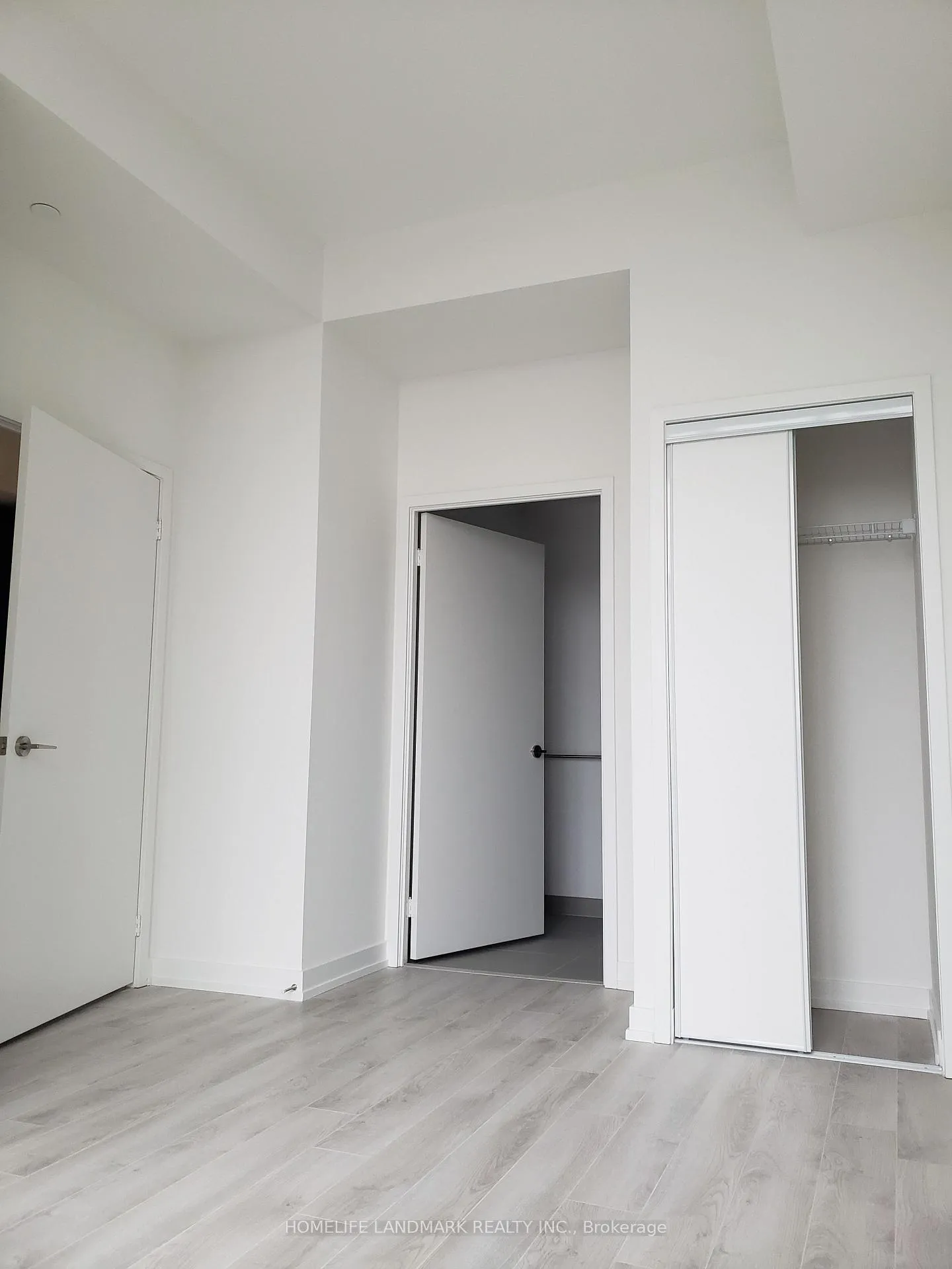 Photo 8 of Unit 420, 33 Helendale Avenue, Toronto, Yonge-Eglinton — HOMEH