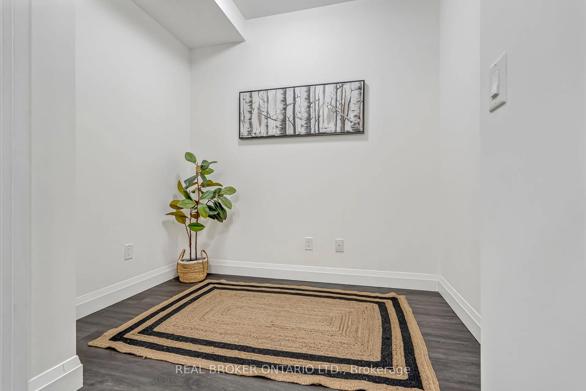 Photo 5 of Unit 302, 30 Hamilton Street S, Hamilton, Waterdown — HOMEH