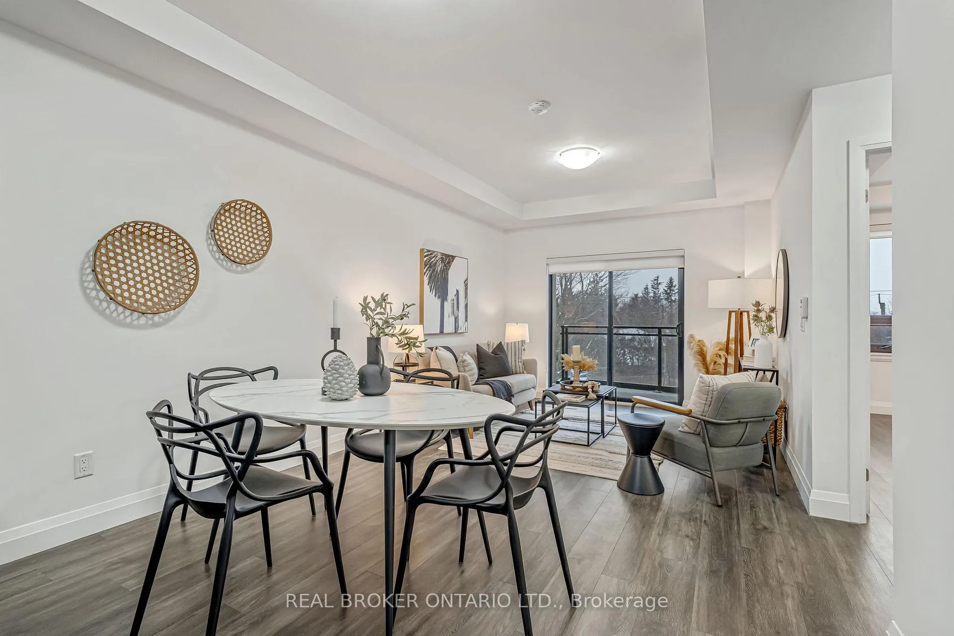 Photo 8 of Unit 302, 30 Hamilton Street S, Hamilton, Waterdown — HOMEH