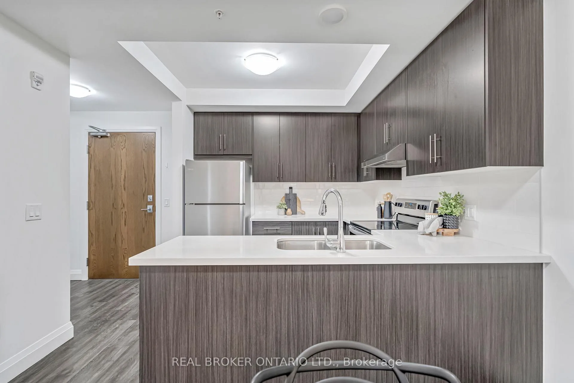 Photo 9 of Unit 302, 30 Hamilton Street S, Hamilton, Waterdown — HOMEH