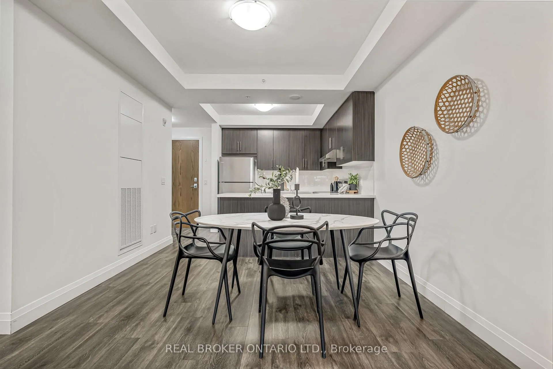 Photo 11 of Unit 302, 30 Hamilton Street S, Hamilton, Waterdown — HOMEH