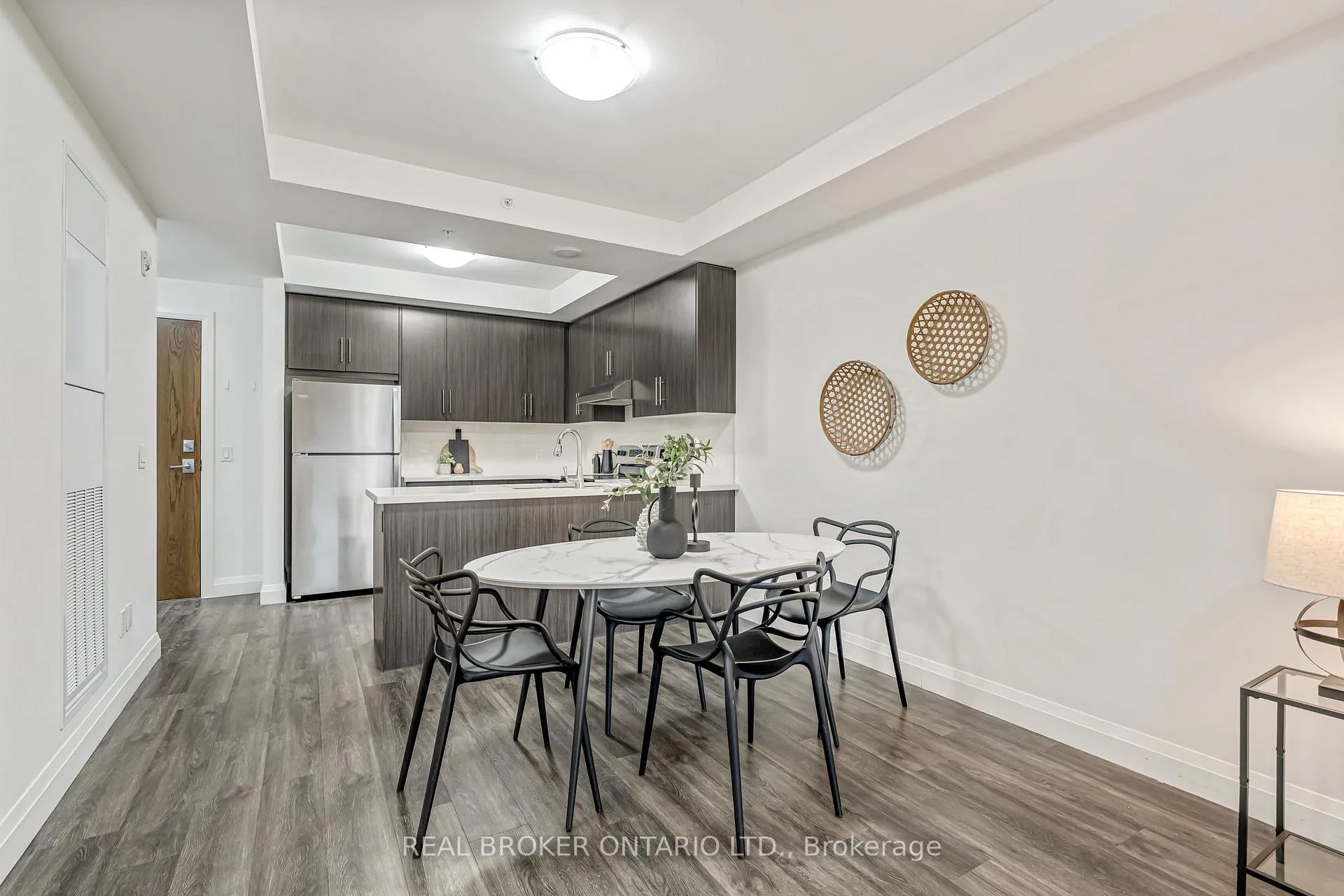 Photo 12 of Unit 302, 30 Hamilton Street S, Hamilton, Waterdown — HOMEH