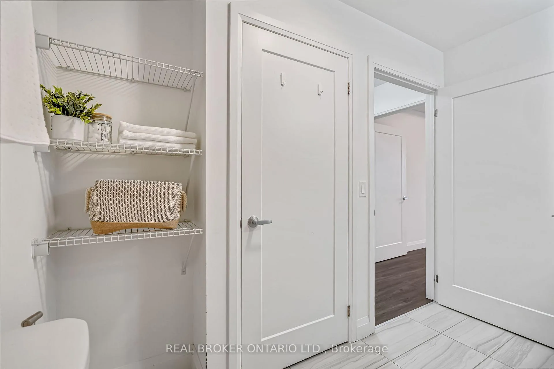 Photo 22 of Unit 302, 30 Hamilton Street S, Hamilton, Waterdown — HOMEH