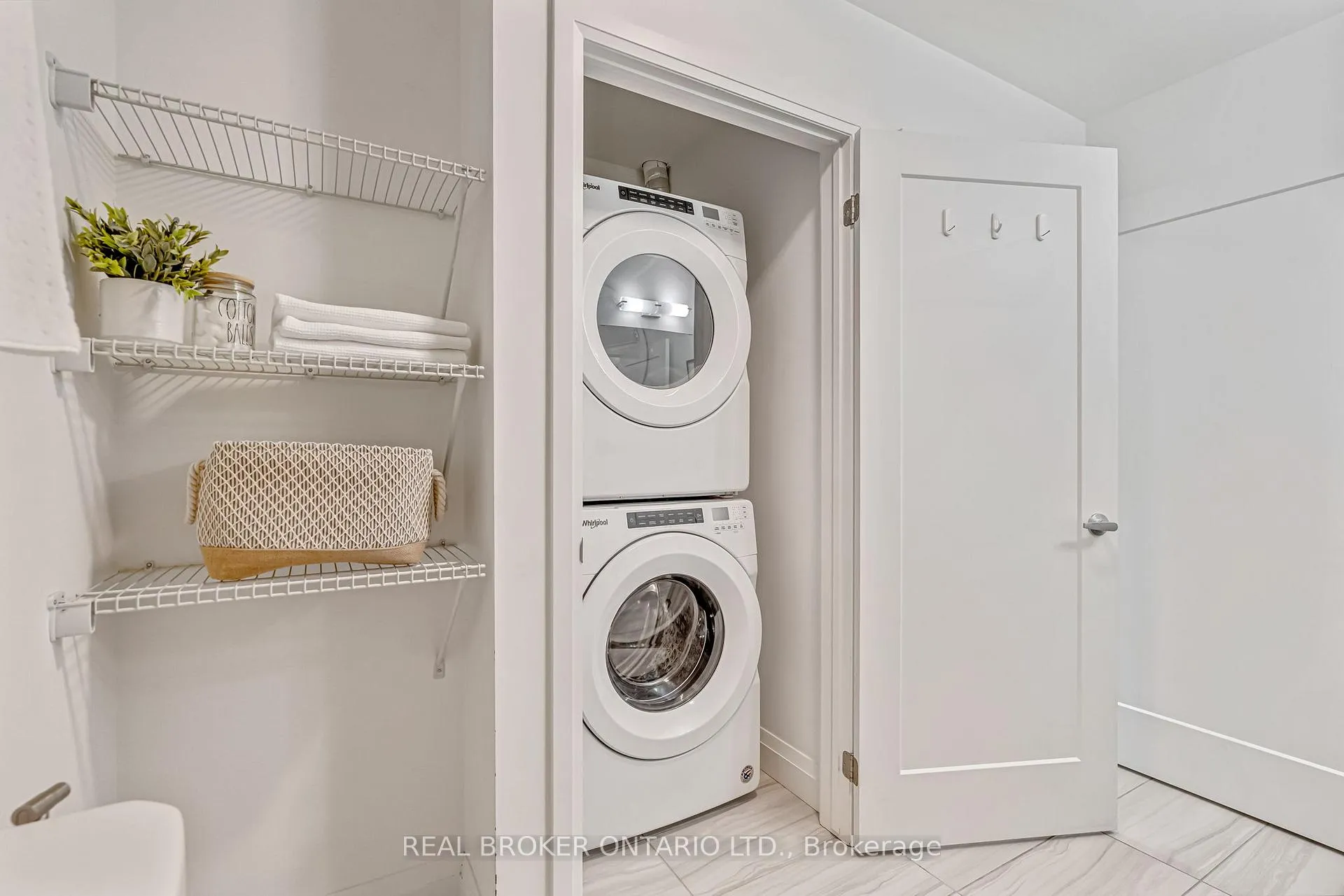 Photo 23 of Unit 302, 30 Hamilton Street S, Hamilton, Waterdown — HOMEH