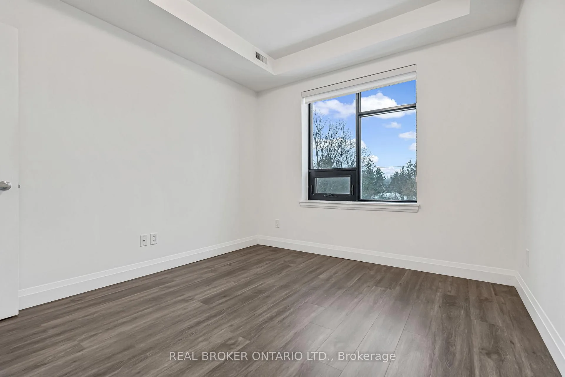 Photo 28 of Unit 302, 30 Hamilton Street S, Hamilton, Waterdown — HOMEH