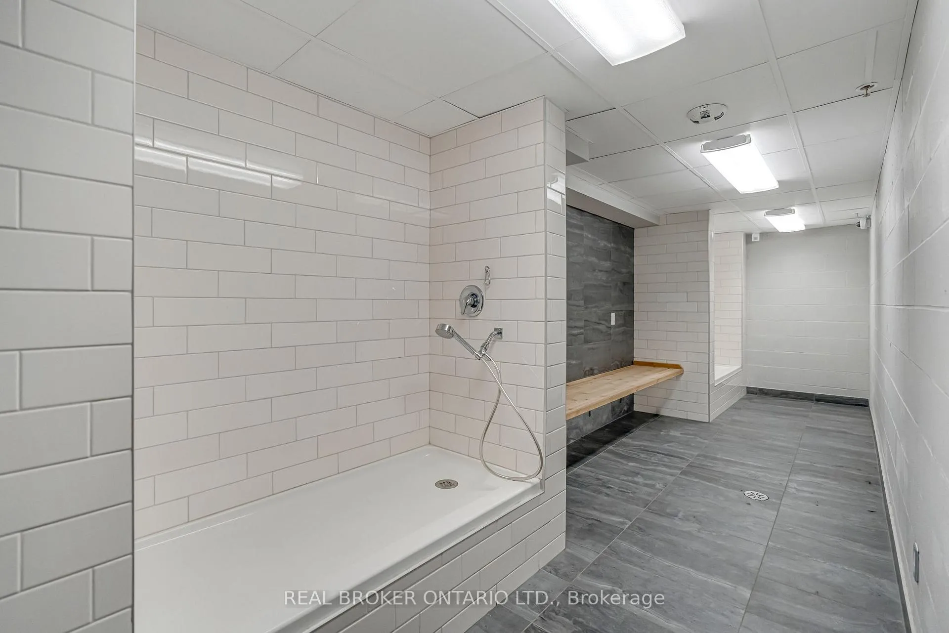 Photo 30 of Unit 302, 30 Hamilton Street S, Hamilton, Waterdown — HOMEH
