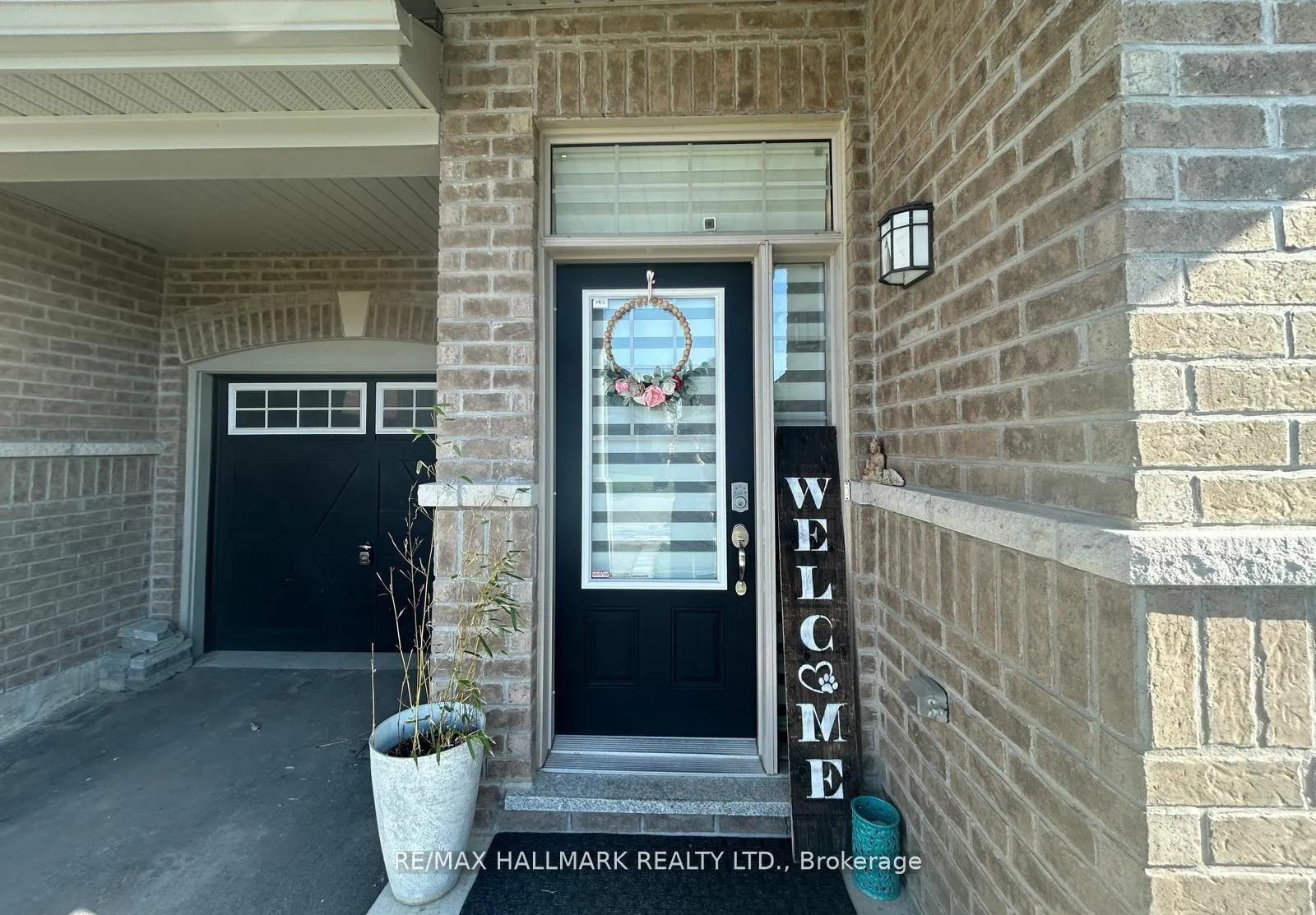 Photo 2 of 10 Pearcey Crescent, Barrie, West Bayfield — HOMEH