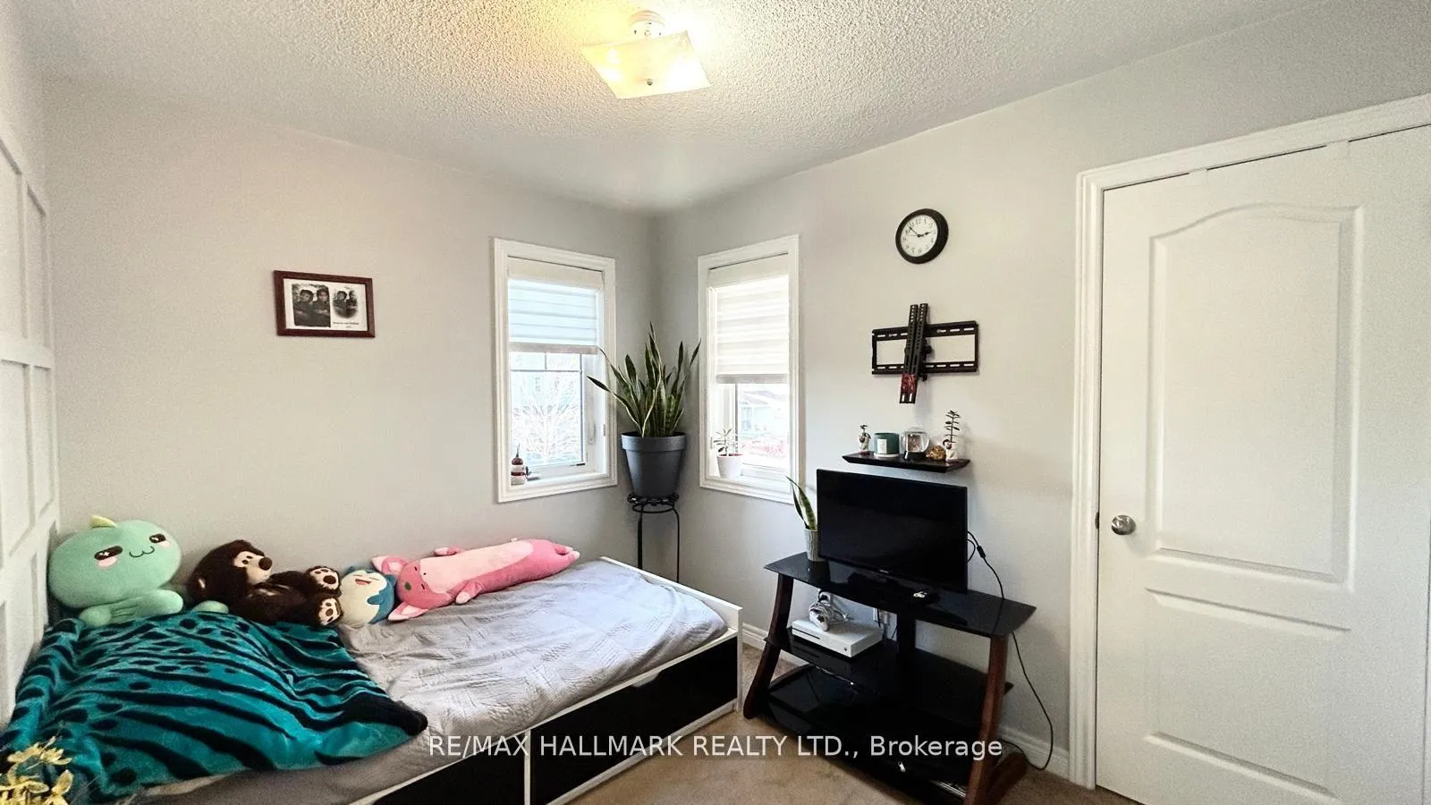 Photo 9 of 10 Pearcey Crescent, Barrie, West Bayfield — HOMEH
