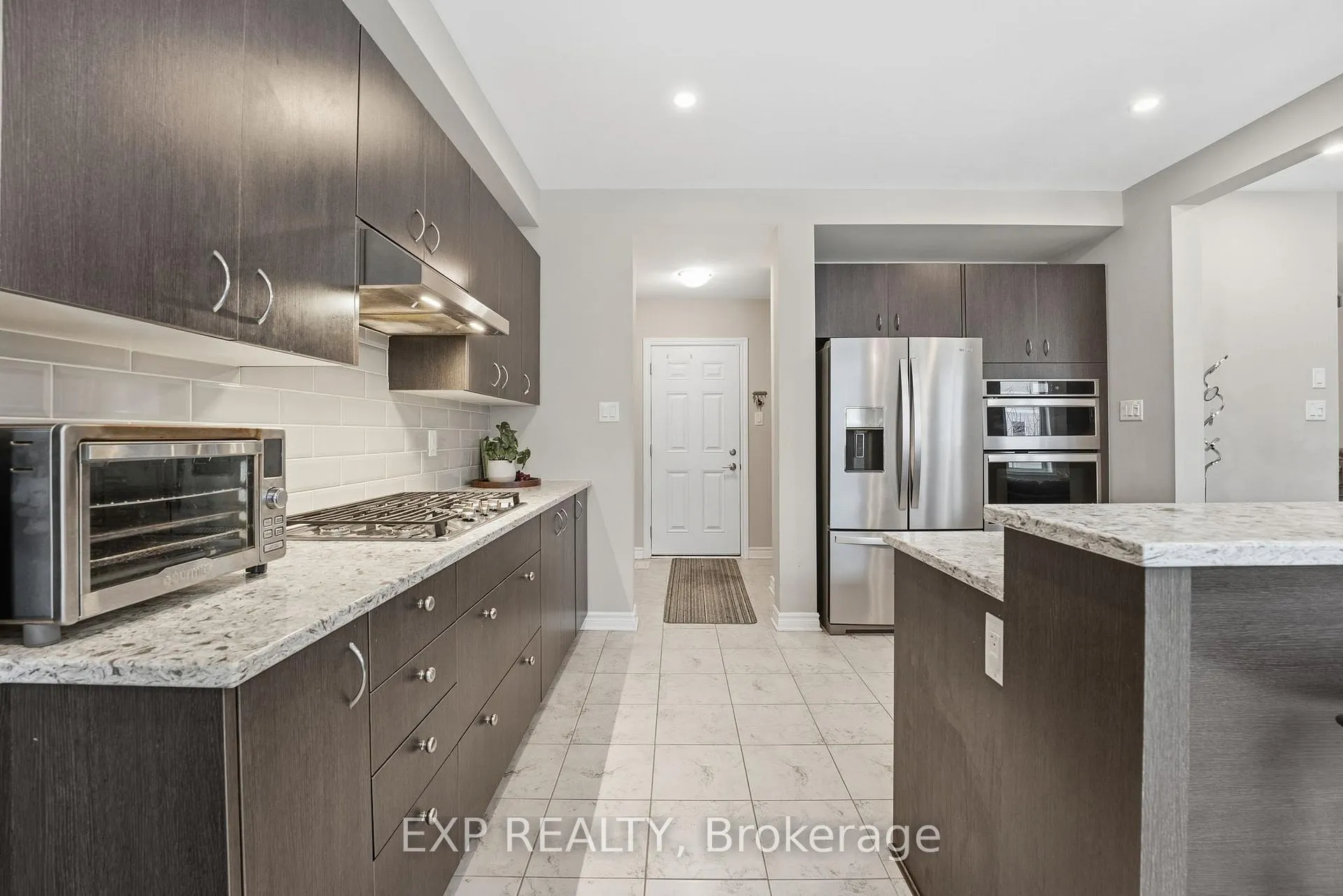 Photo 17 of 118 Discovery Crescent, Ottawa, Stittsville (North) — HOMEH