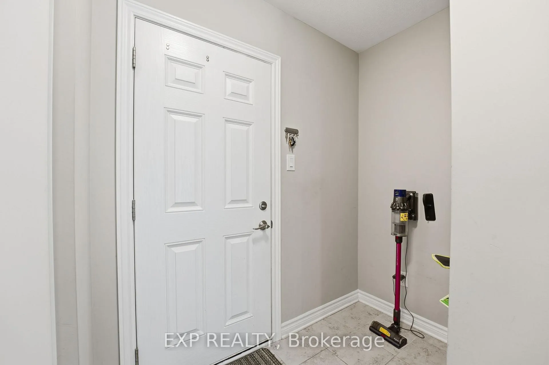 Photo 28 of 118 Discovery Crescent, Ottawa, Stittsville (North) — HOMEH