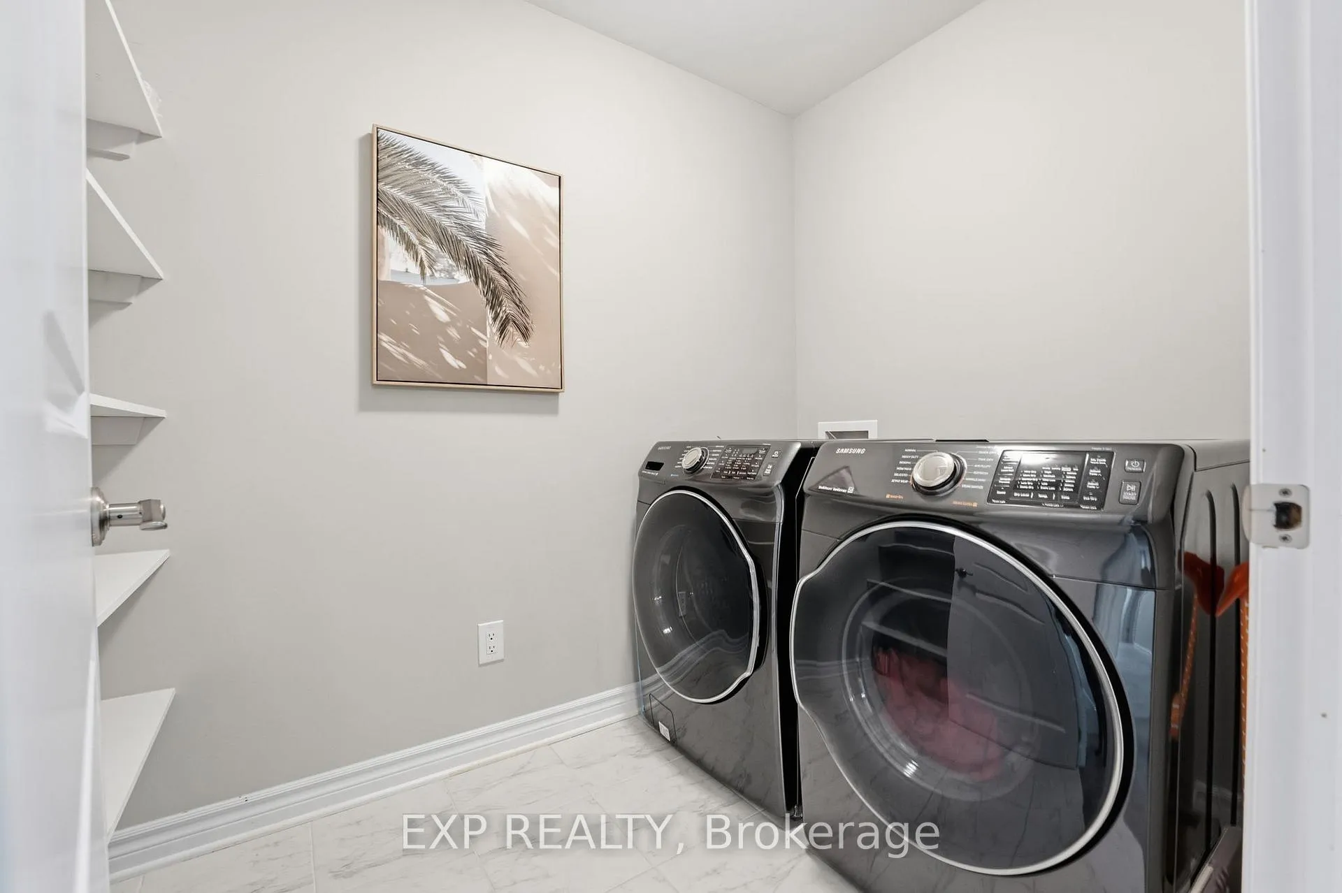 Photo 40 of 118 Discovery Crescent, Ottawa, Stittsville (North) — HOMEH