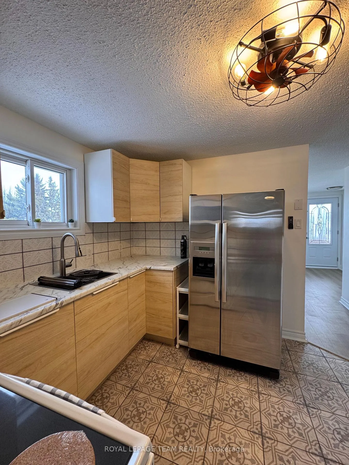 Photo 12 of Unit 2, 1133 Maisonneuve Street, Ottawa, Convent Glen South — HOMEH