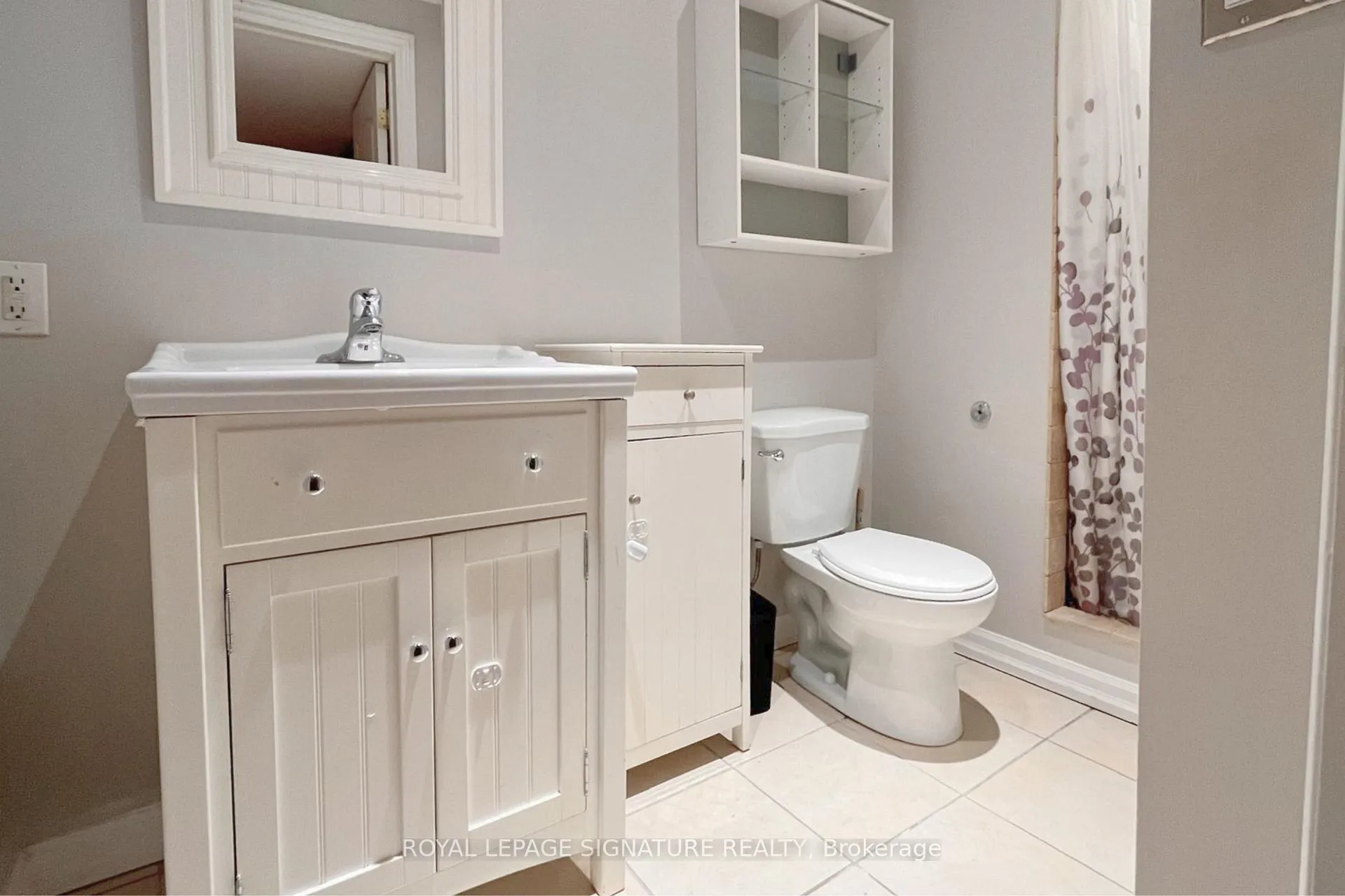 Photo 8 of Unit Basement, 53 Guery Crescent, Vaughan, East Woodbridge — HOMEH