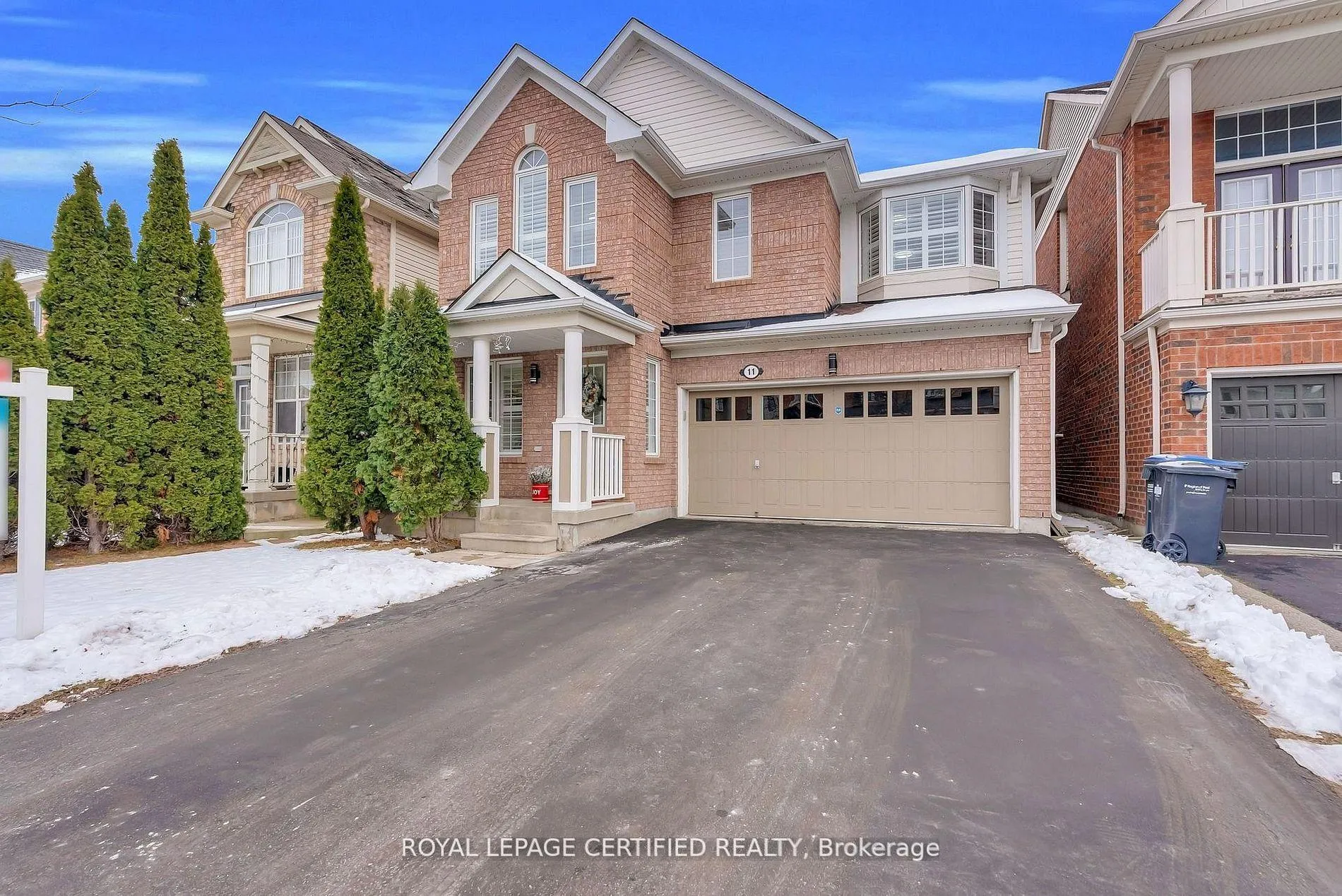 Front of 11 Ponymeadow Way