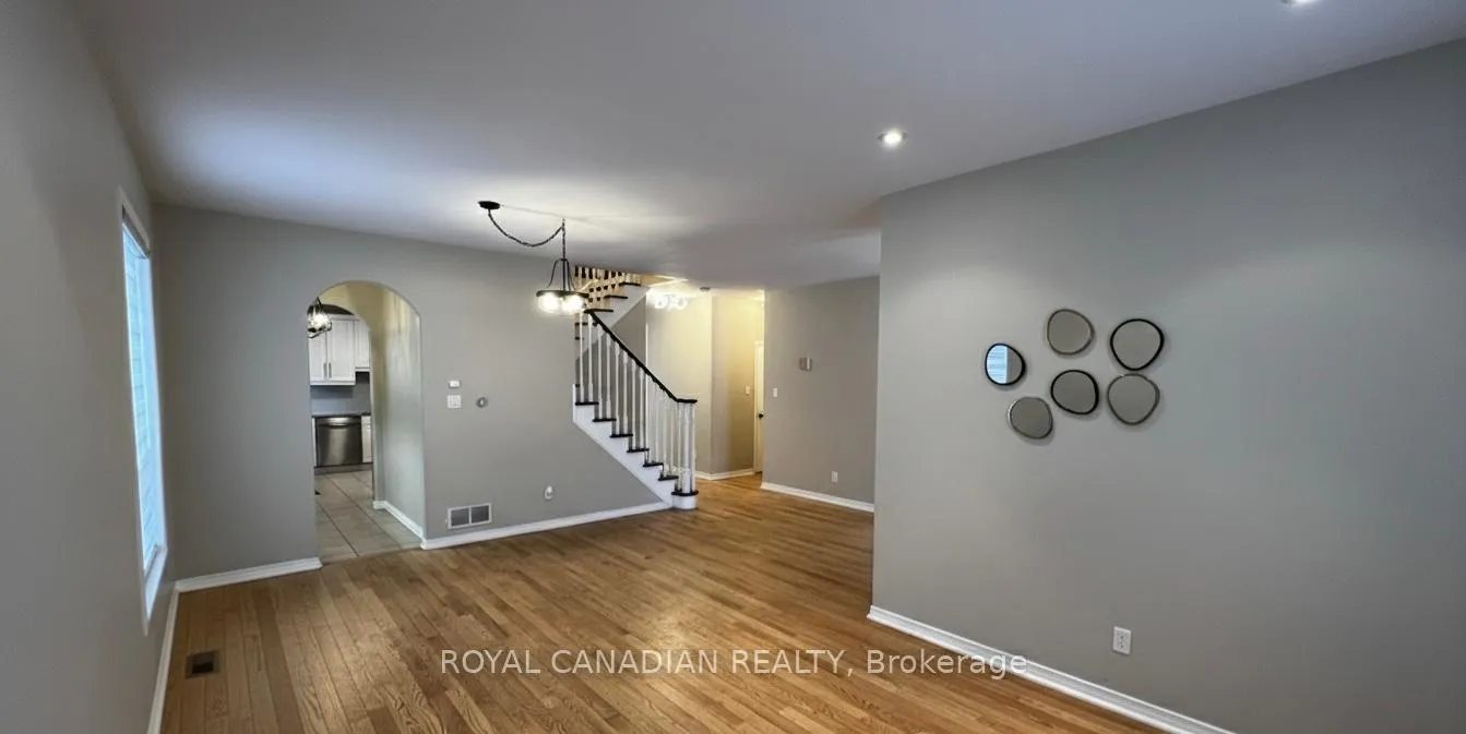 Photo 6 of Unit Upper, 501 Topper Woods Crescent, Kitchener, Doon South — HOMEH
