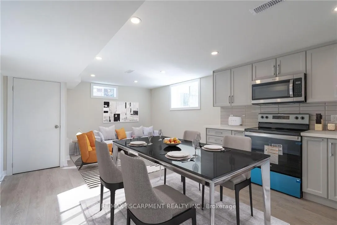 Photo 2 of Unit 2, 749 Upper Ottawa Street, Hamilton, Huntington — HOMEH