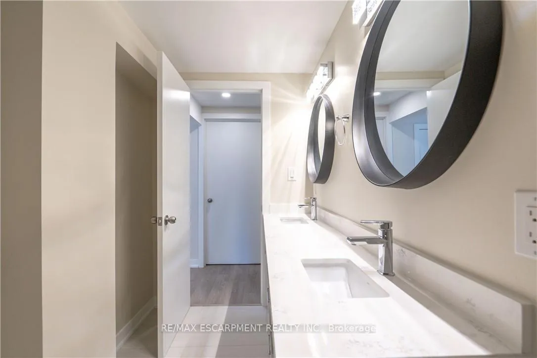 Photo 14 of Unit 2, 749 Upper Ottawa Street, Hamilton, Huntington — HOMEH