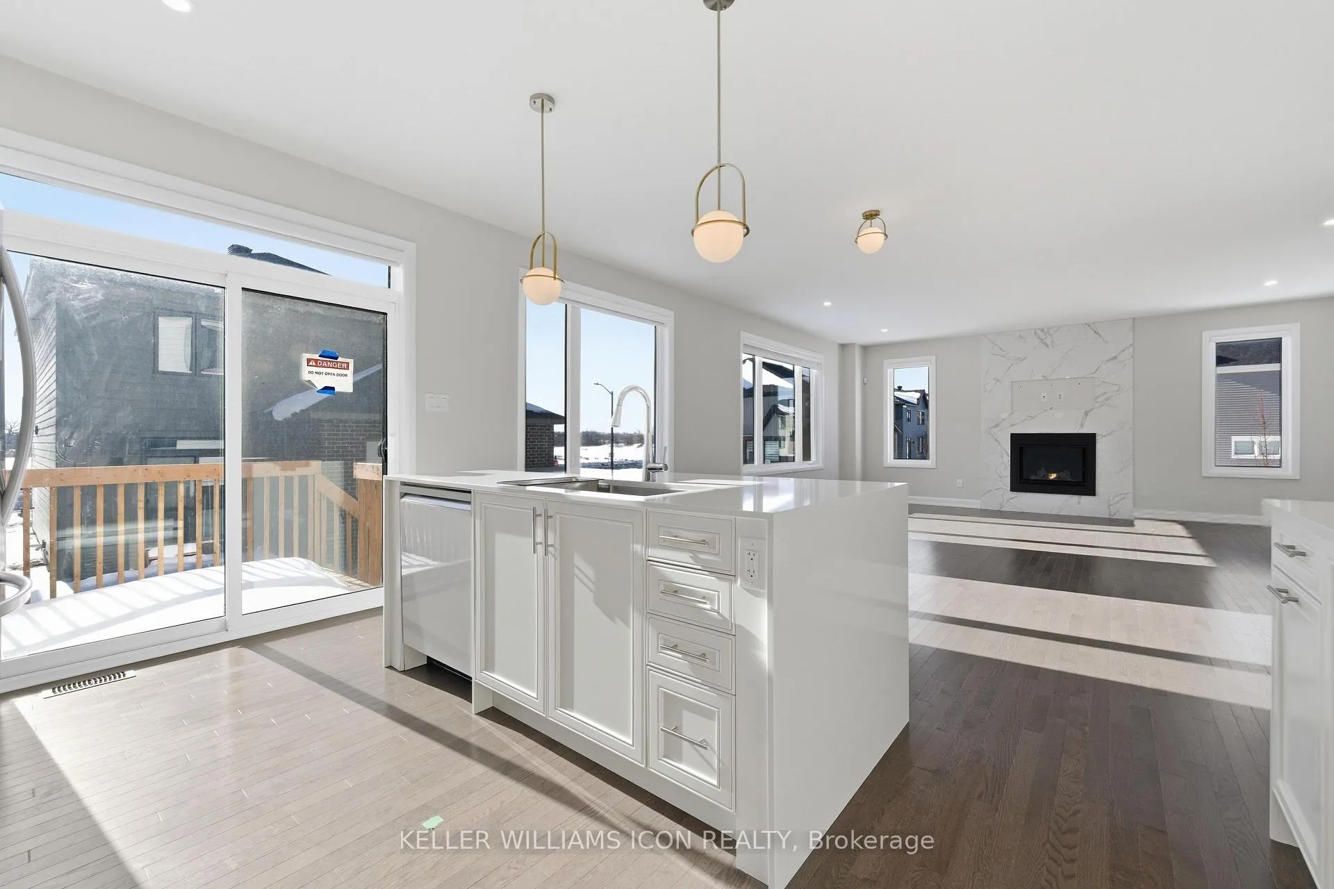 Photo 9 of 357 Peninsula Road, Ottawa, Barrhaven - Heritage Park — HOMEH